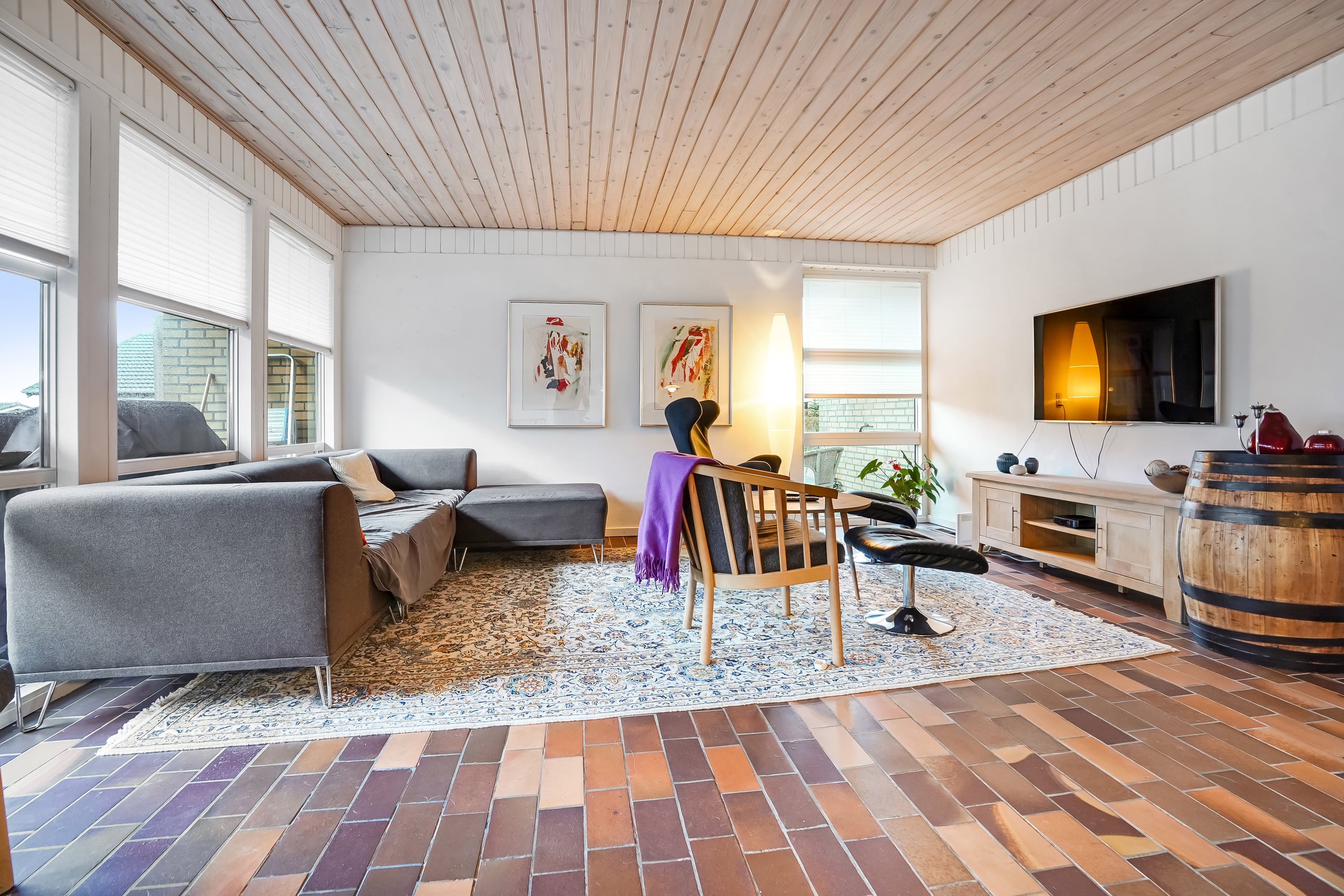 Fremhævet stue billede i fuldskærmstilstand. Billede af Plovgårdsvej 25, Bellinge, 5250 Odense SV