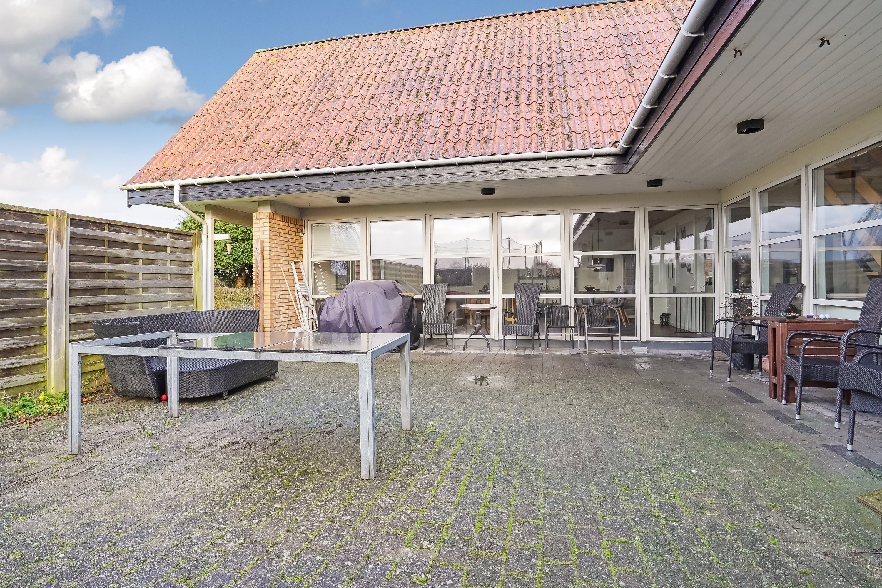 Fremhævet terrasse billede i fuldskærmstilstand. Billede af Plovgårdsvej 25, Bellinge, 5250 Odense SV