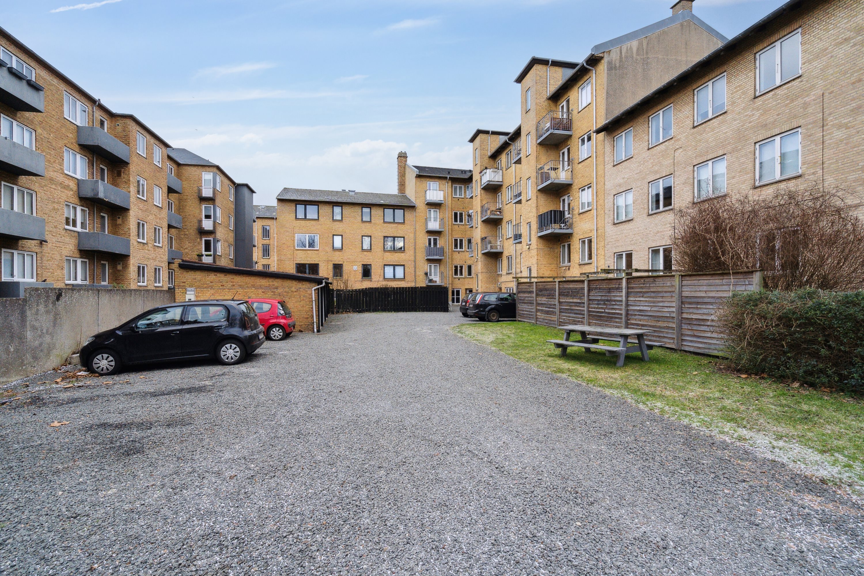 Fremhævet gårdmiljø billede i fuldskærmstilstand. Billede af Schacksgade 17, 3. th., 5000 Odense C