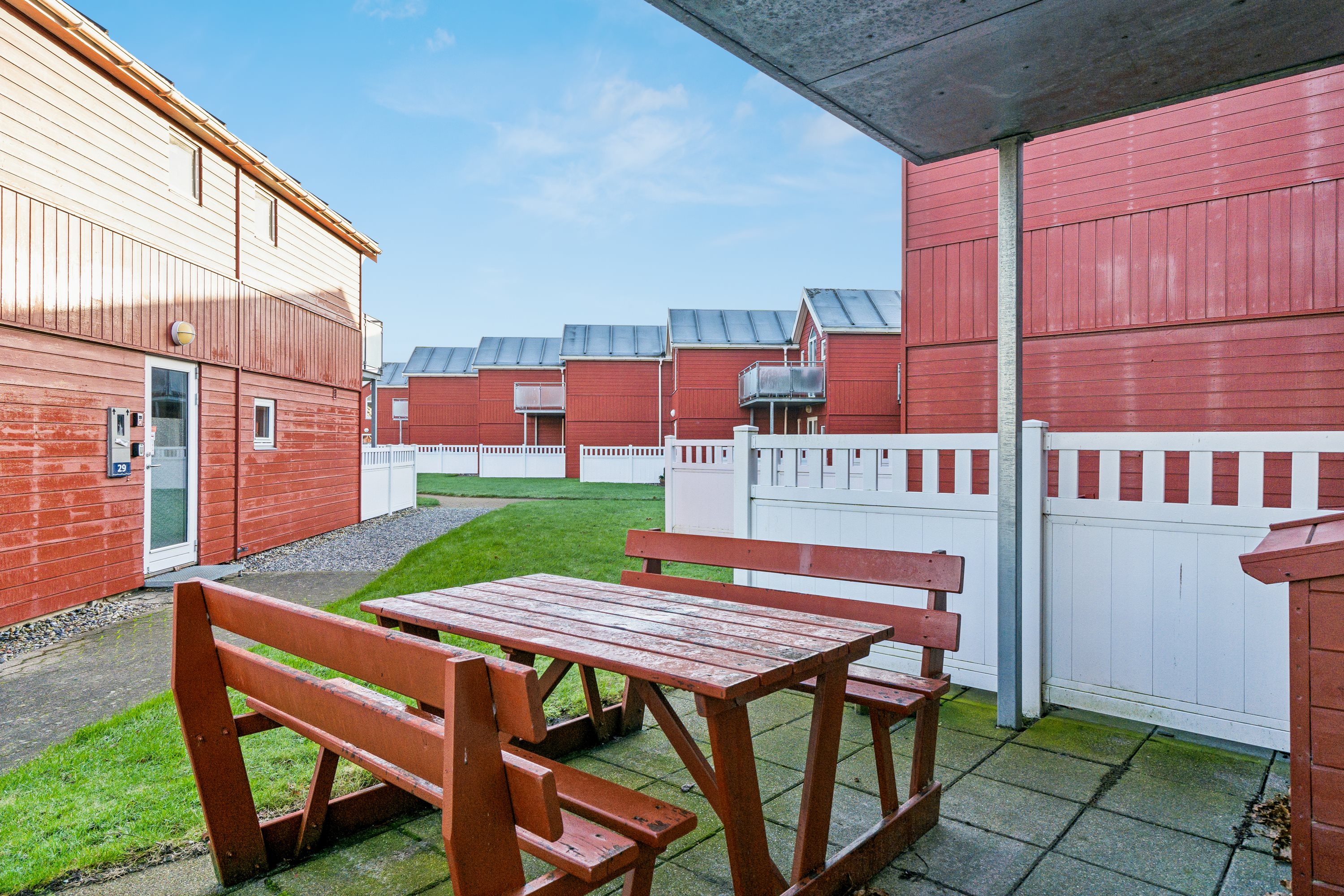 Fremhævet terrasse billede i fuldskærmstilstand. Billede af Stranden 30, Øster Hurup, 9560 Hadsund