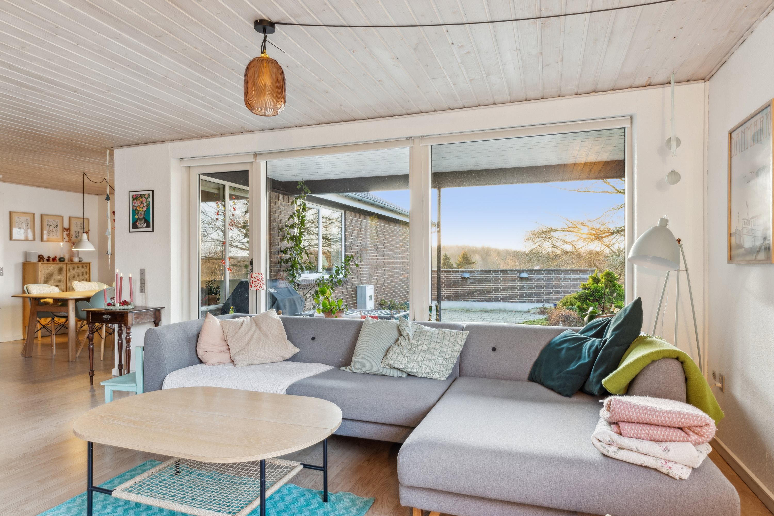 Fremhævet stue billede i fuldskærmstilstand. Billede af Hulvejen 5, Sparkær, 8800 Viborg