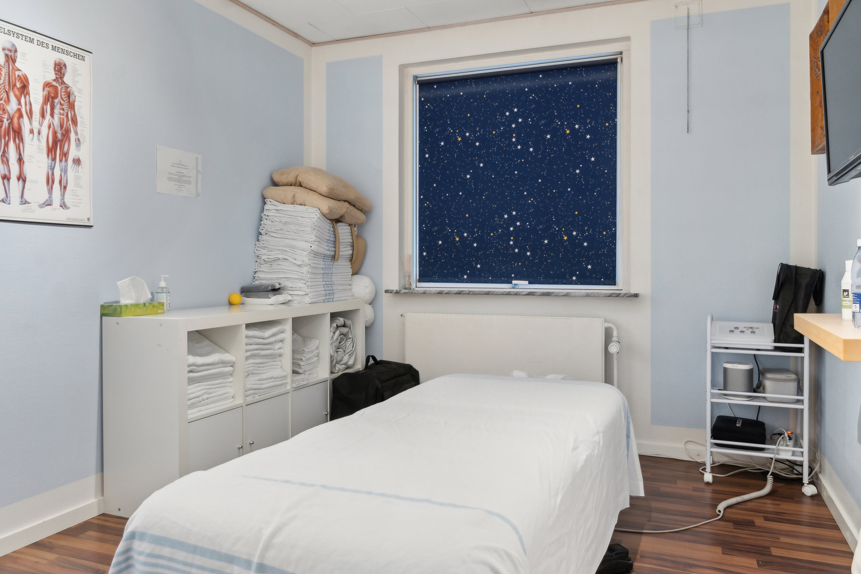 Fremhævet soveværelse billede i fuldskærmstilstand. Billede af Falkevej 1, 4040 Jyllinge