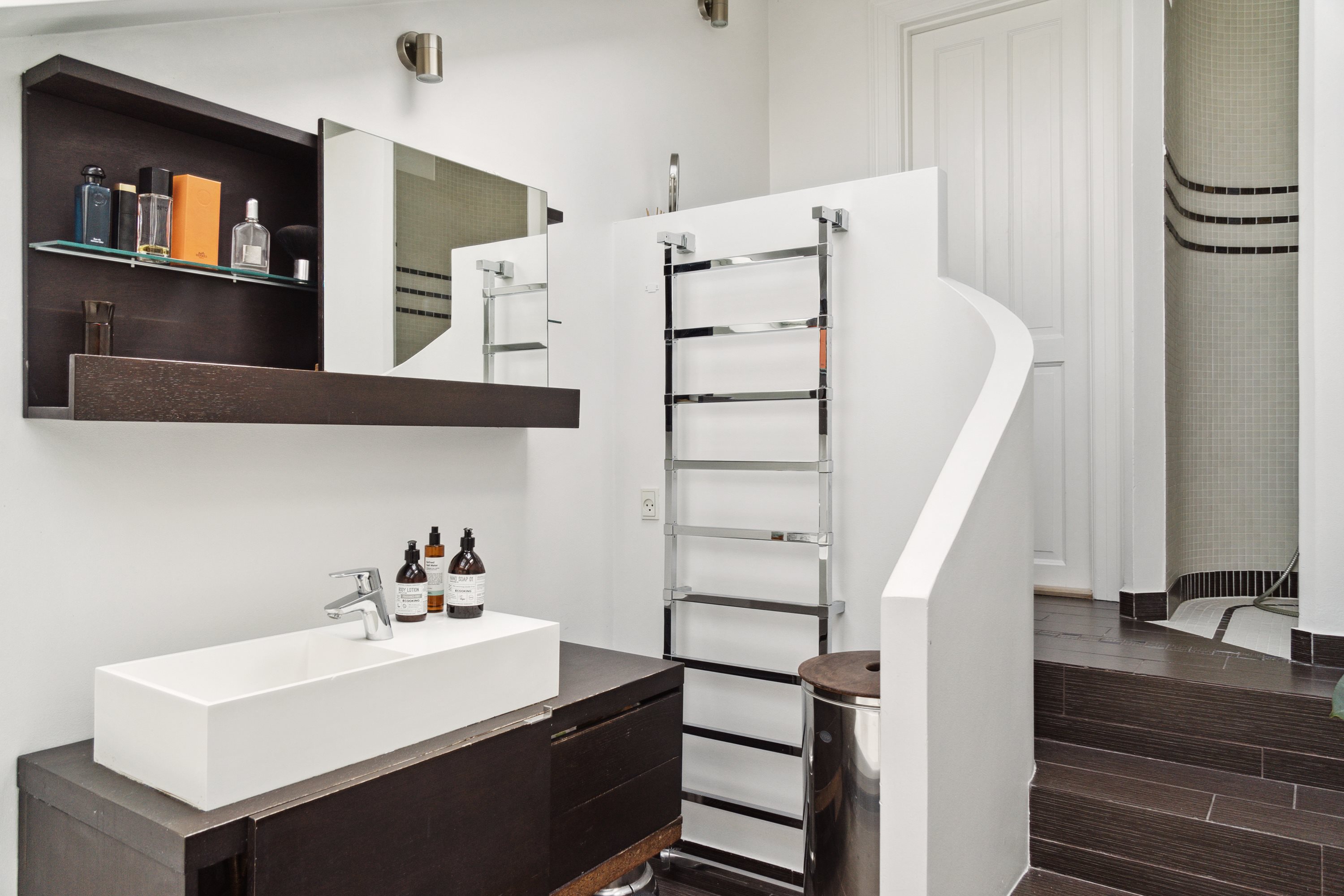 Fremhævet  billede i fuldskærmstilstand. Billede af Becksvej 1, 1., 2930 Klampenborg