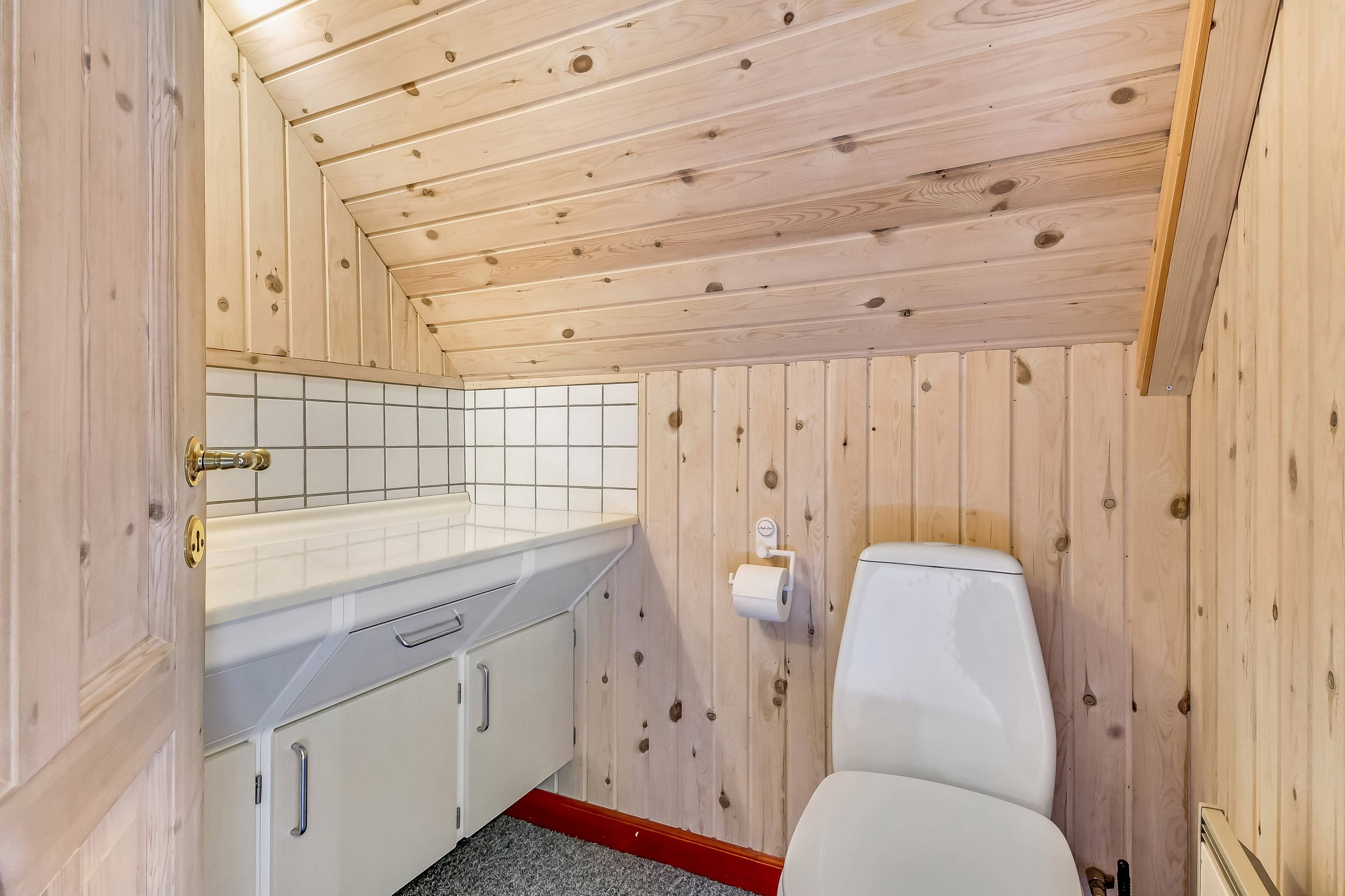 Fremhævet toilet billede i fuldskærmstilstand. Billede af Knakvej 26, Vedersø, 6990 Ulfborg