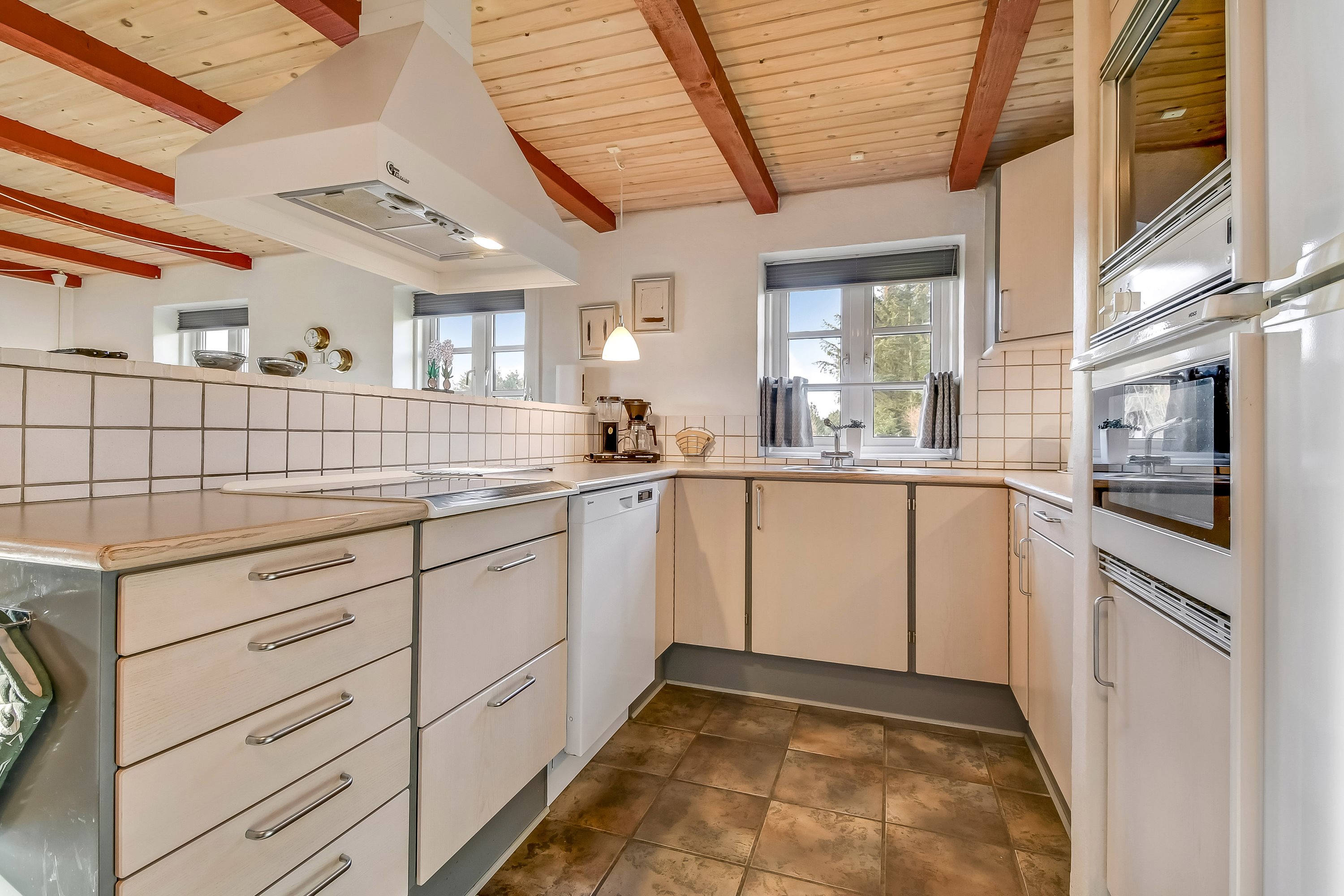 Fremhævet køkken billede i fuldskærmstilstand. Billede af Knakvej 26, Vedersø, 6990 Ulfborg