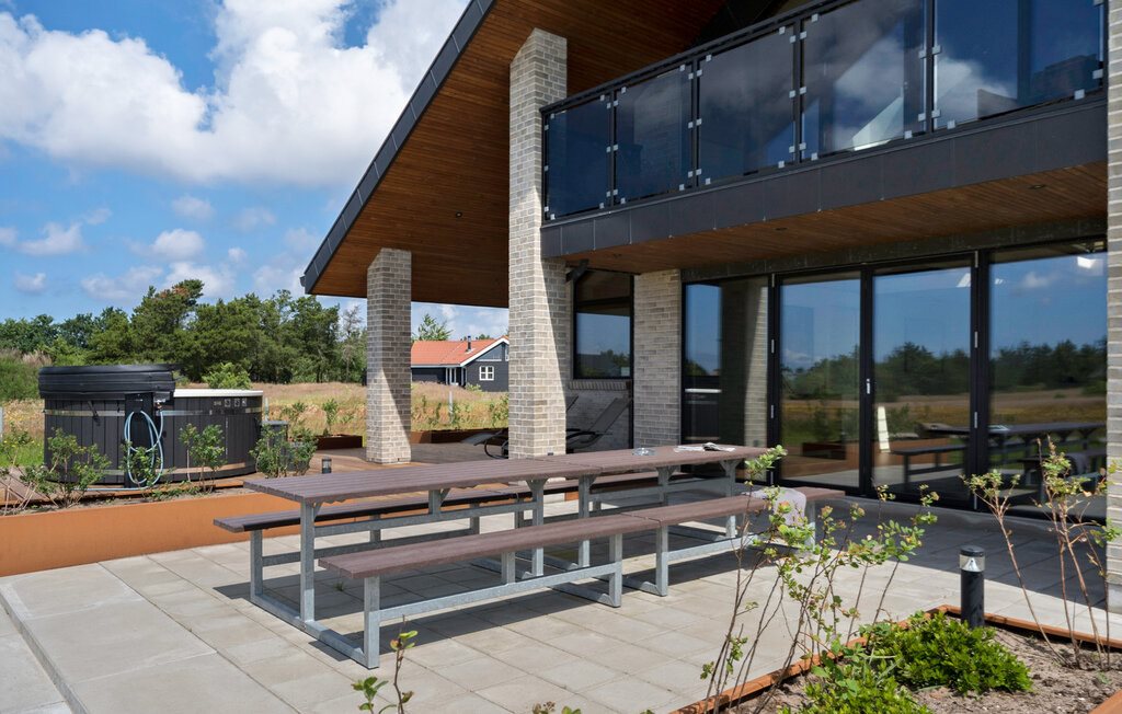 Fremhævet terrasse billede i fuldskærmstilstand. Billede af Syrenvej 91, Stauning, 6900 Skjern