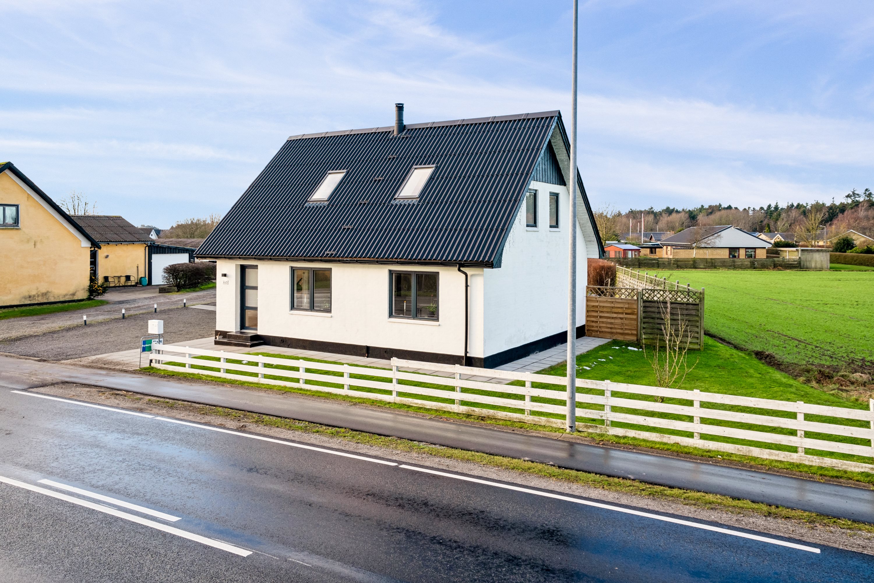 Miniaturebillede 1: ejendommen. Billede af Løkkensvej 660, Hundelev, 9480 Løkken