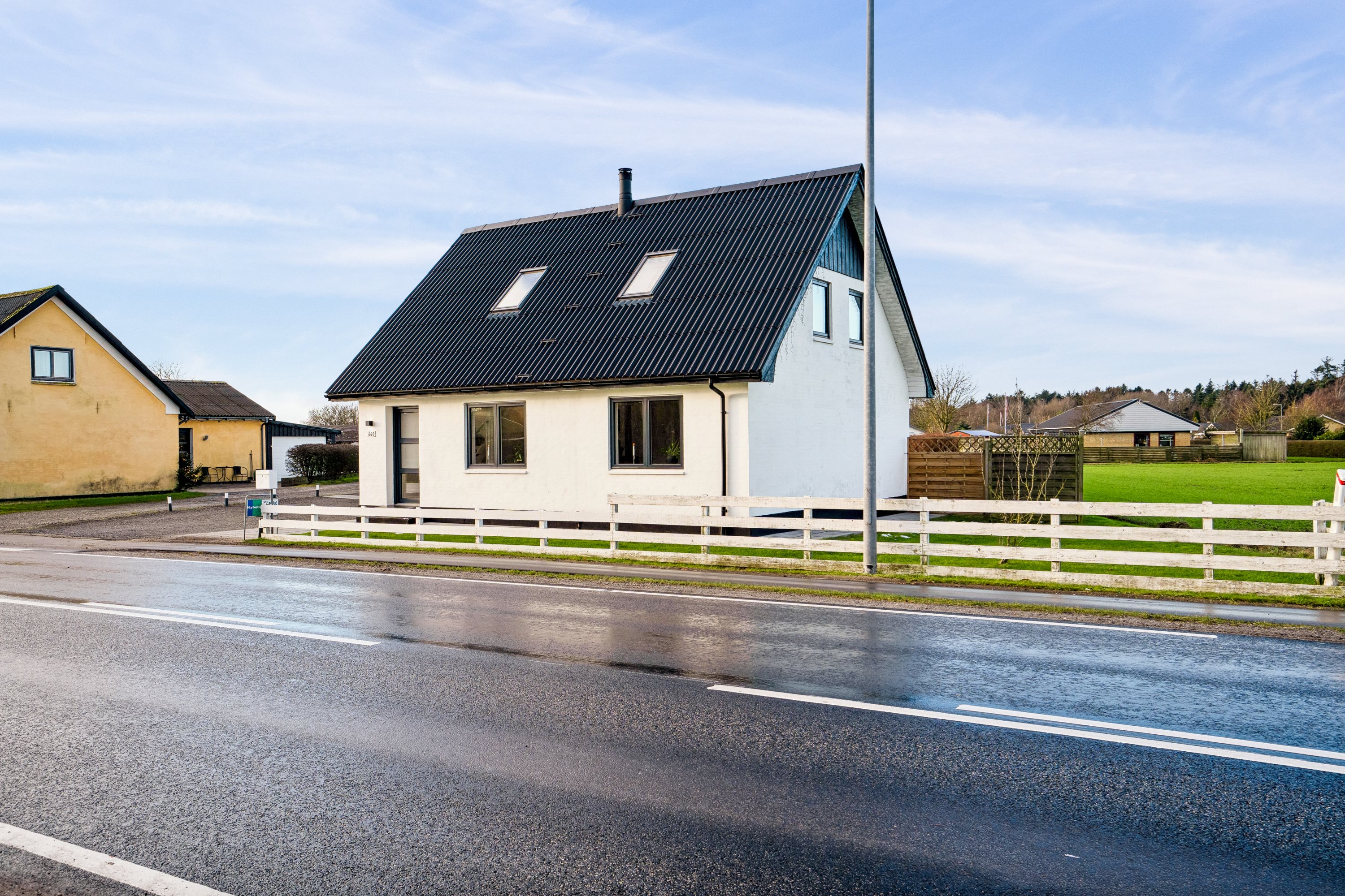 Fremhævet ejendommen billede i fuldskærmstilstand. Billede af Løkkensvej 660, Hundelev, 9480 Løkken