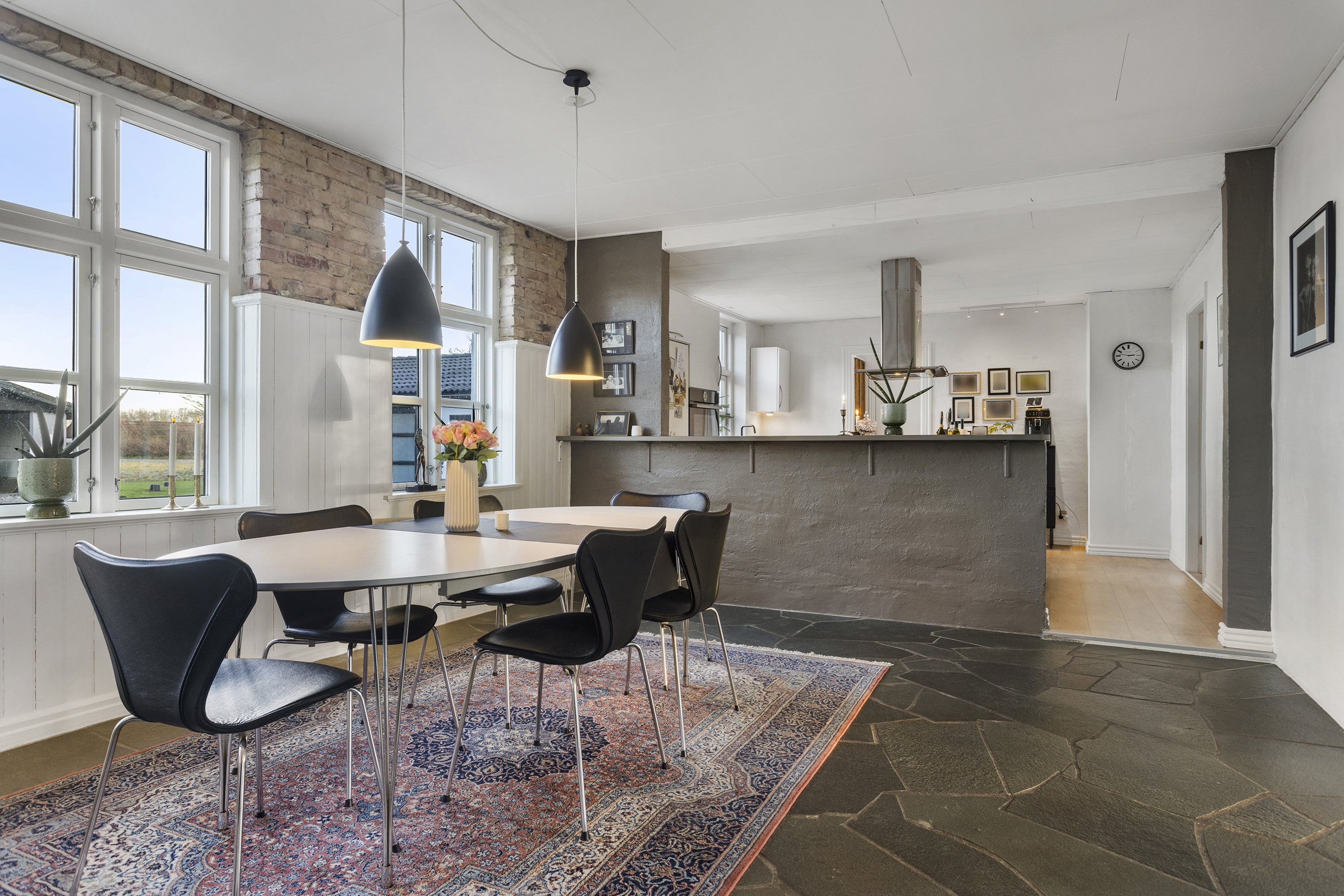 Fremhævet køkken alrum billede i fuldskærmstilstand. Billede af Smedievejen 5, 9800 Hjørring