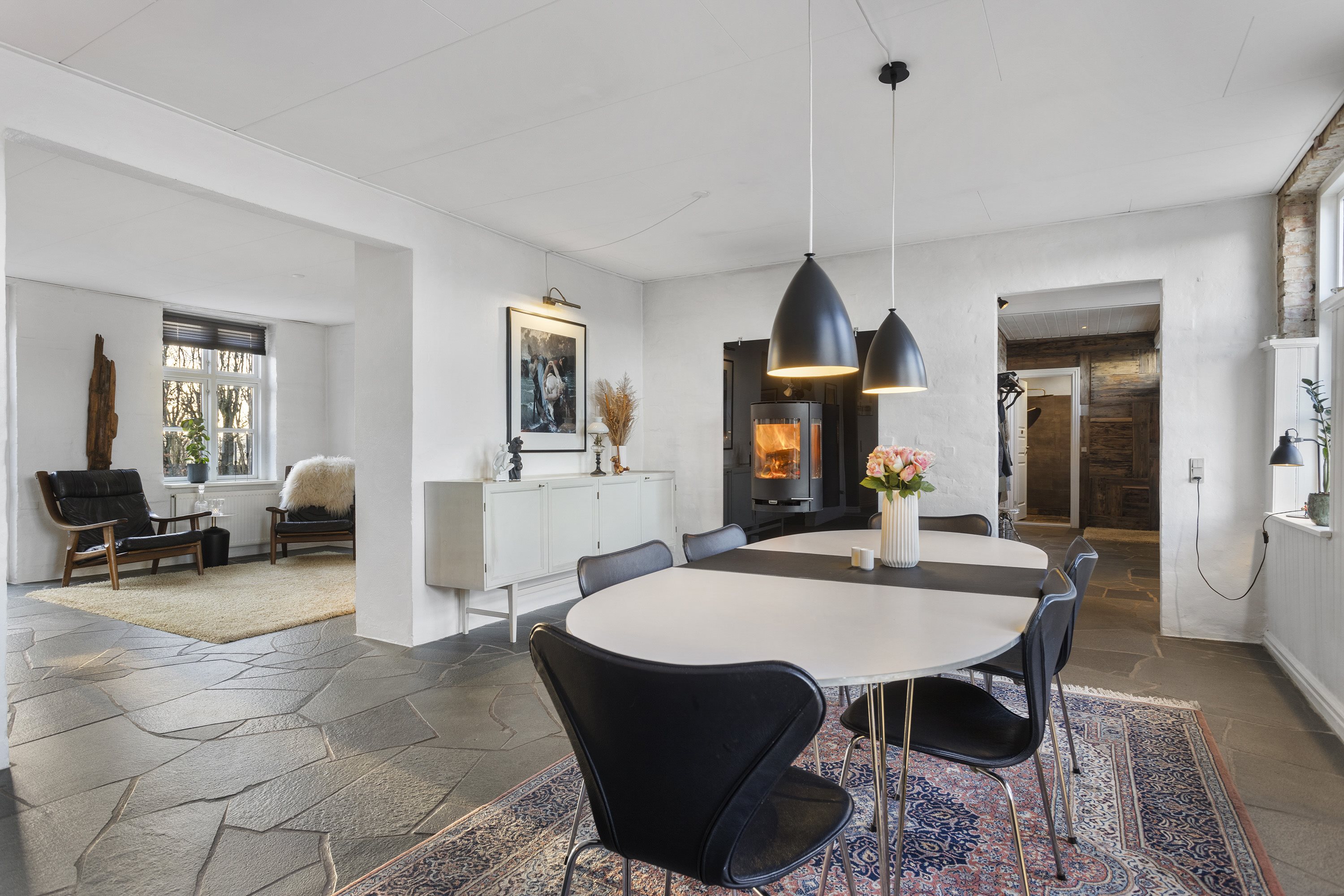 Fremhævet køkken alrum billede i fuldskærmstilstand. Billede af Smedievejen 5, 9800 Hjørring