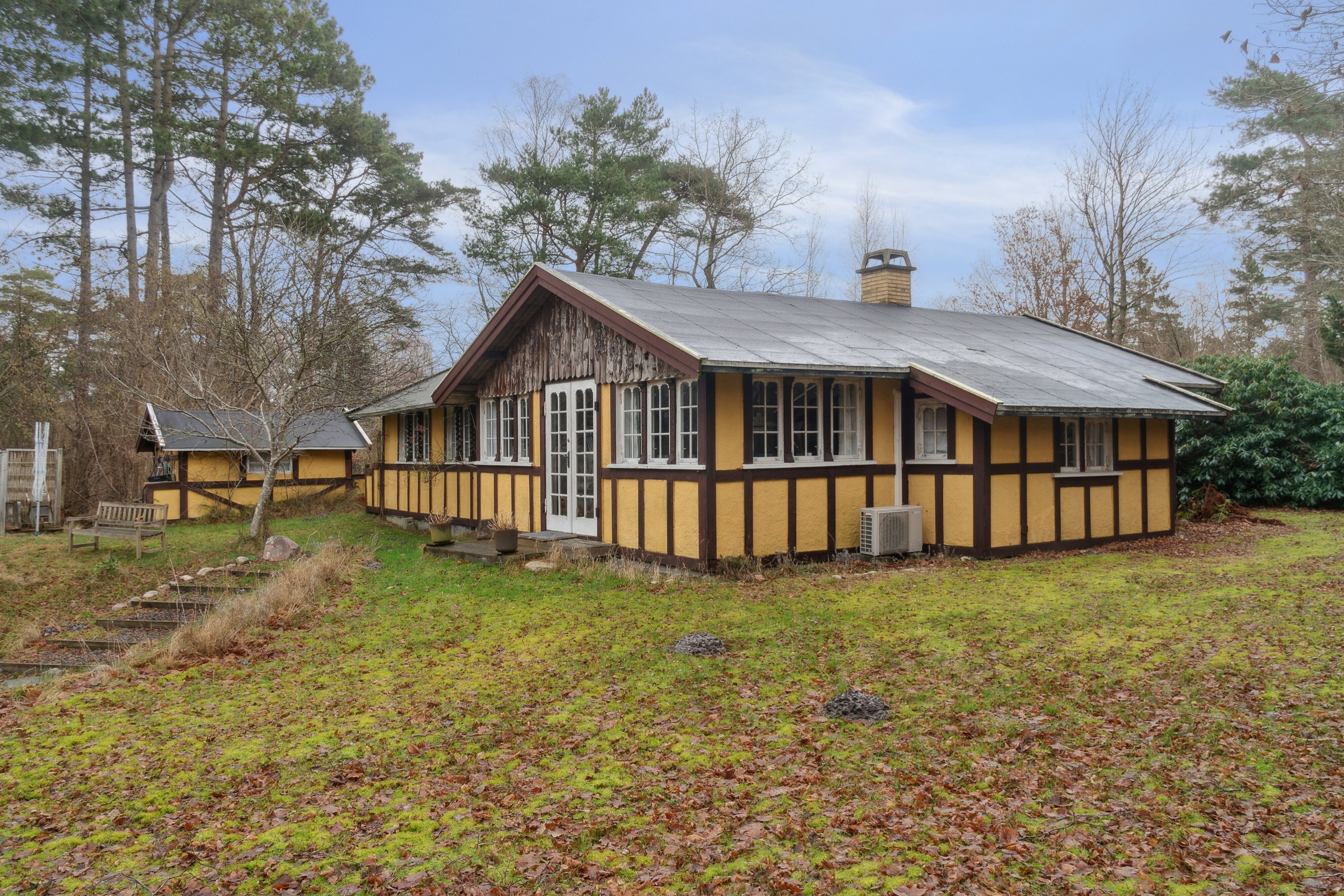 Fremhævet set fra haven billede i fuldskærmstilstand. Billede af Solvænget 11, 4581 Rørvig