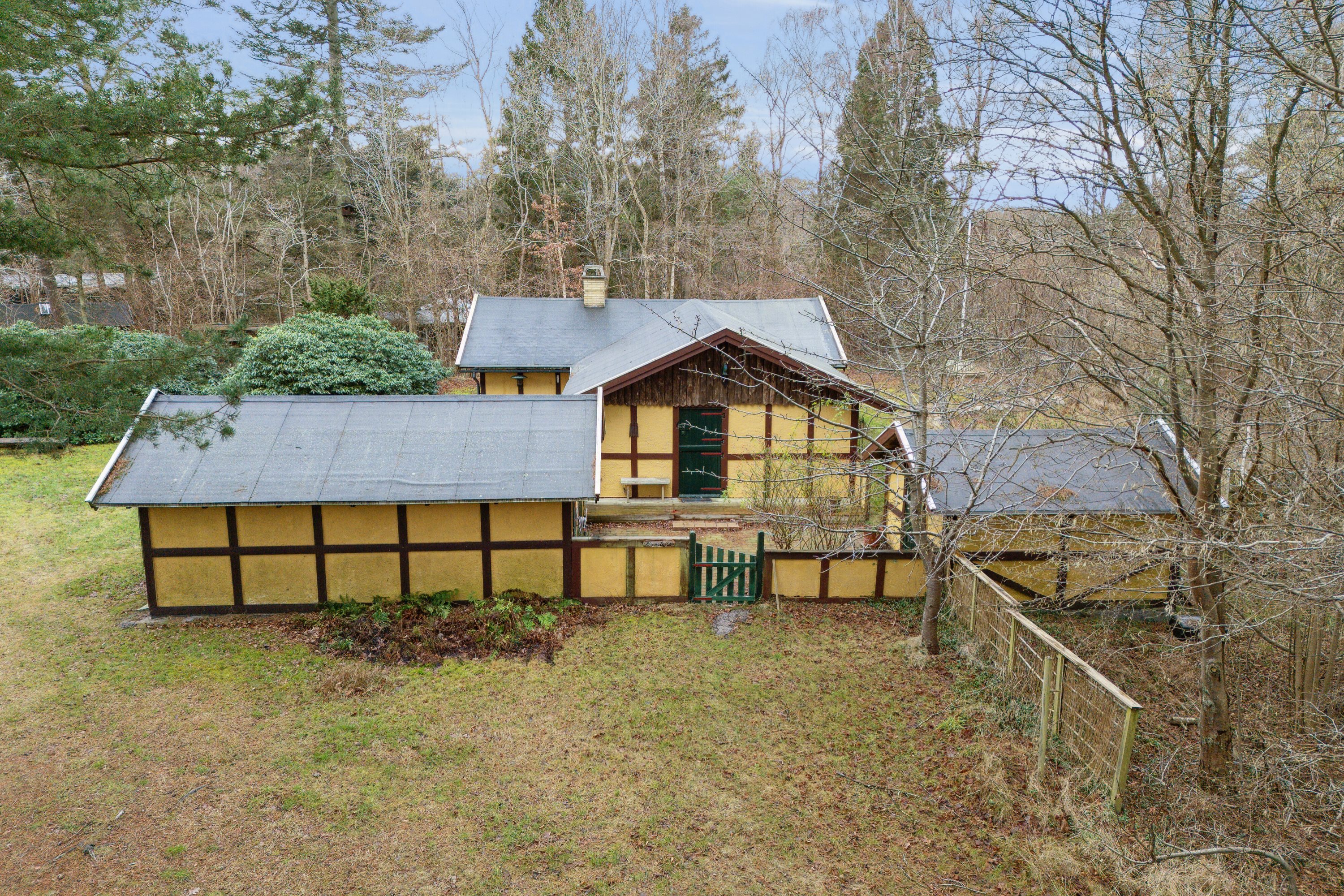 Fremhævet set fra haven billede i fuldskærmstilstand. Billede af Solvænget 11, 4581 Rørvig