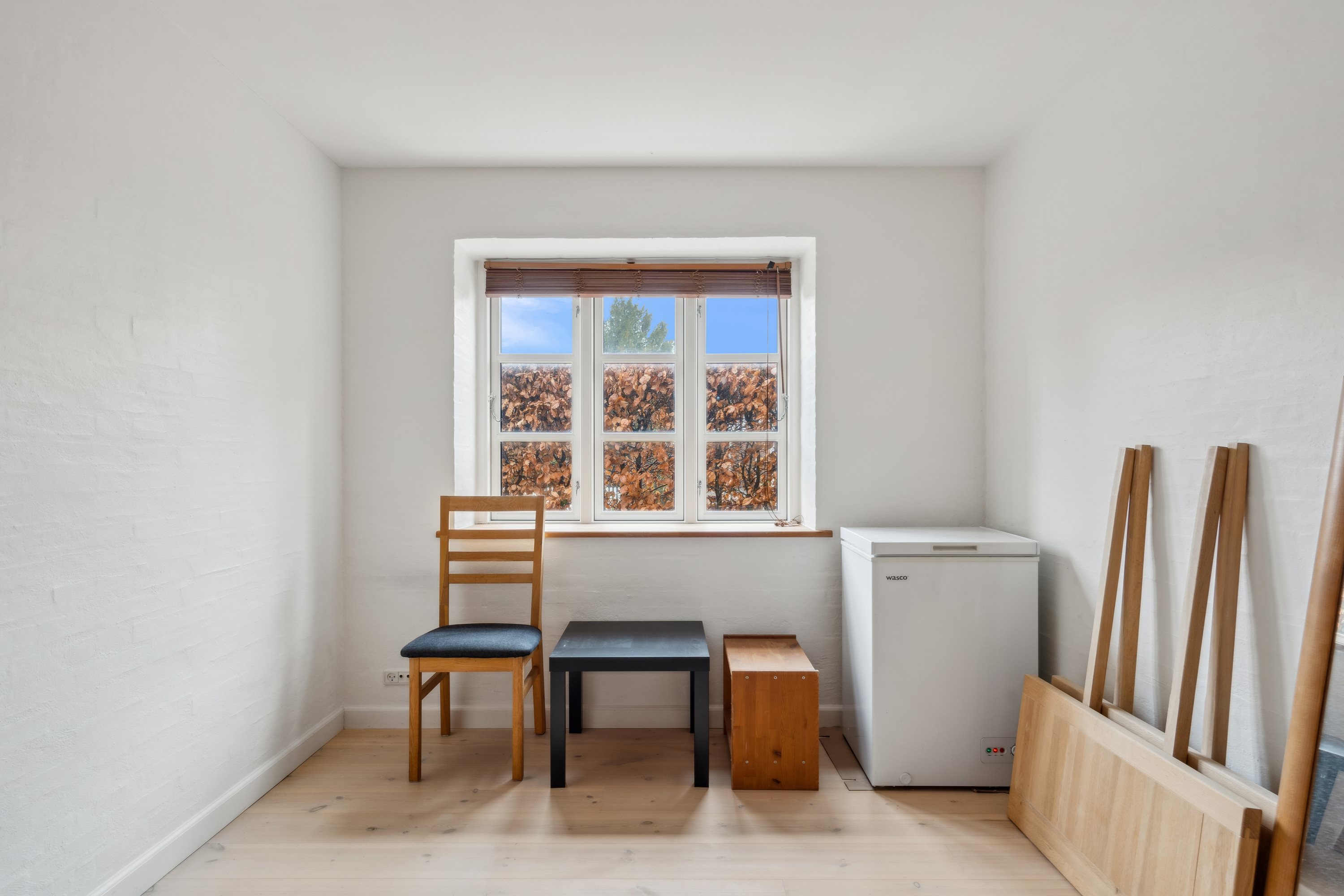 Fremhævet værelse billede i fuldskærmstilstand. Billede af Højskolevej 2A, 9760 Vrå