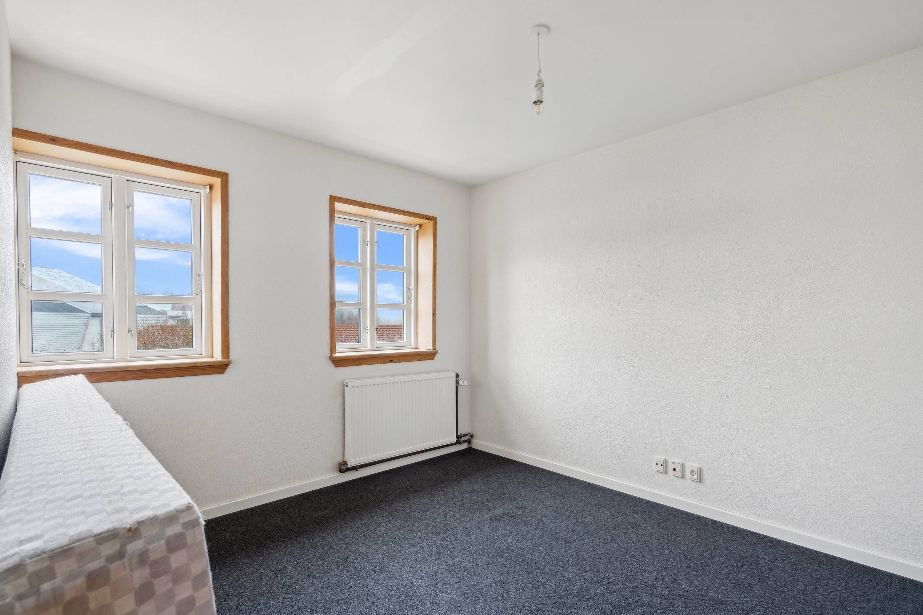 Fremhævet værelse billede i fuldskærmstilstand. Billede af Højskolevej 2A, 9760 Vrå