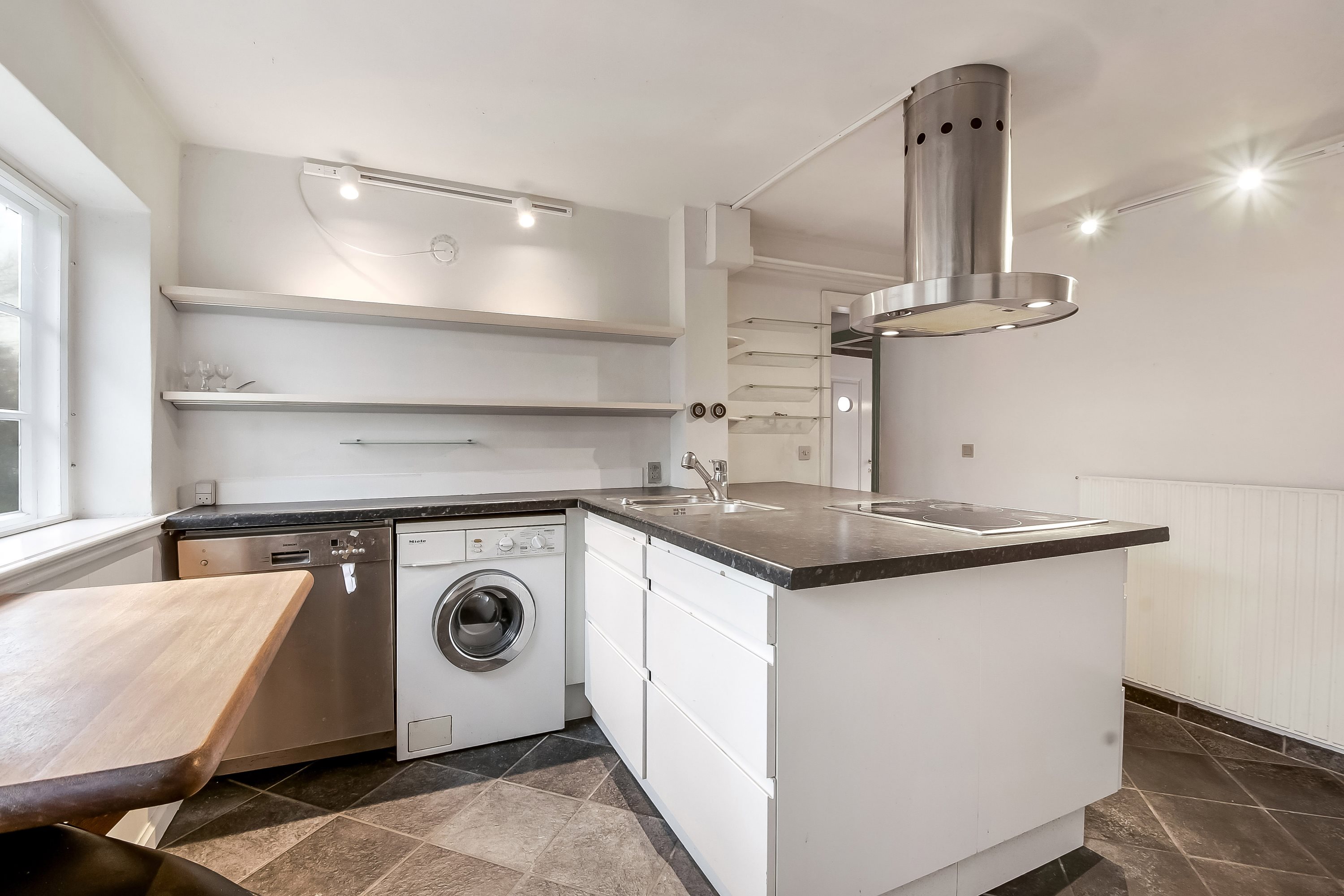 Fremhævet køkken billede i fuldskærmstilstand. Billede af Sønder Land 31, Sønderho, 6720 Fanø