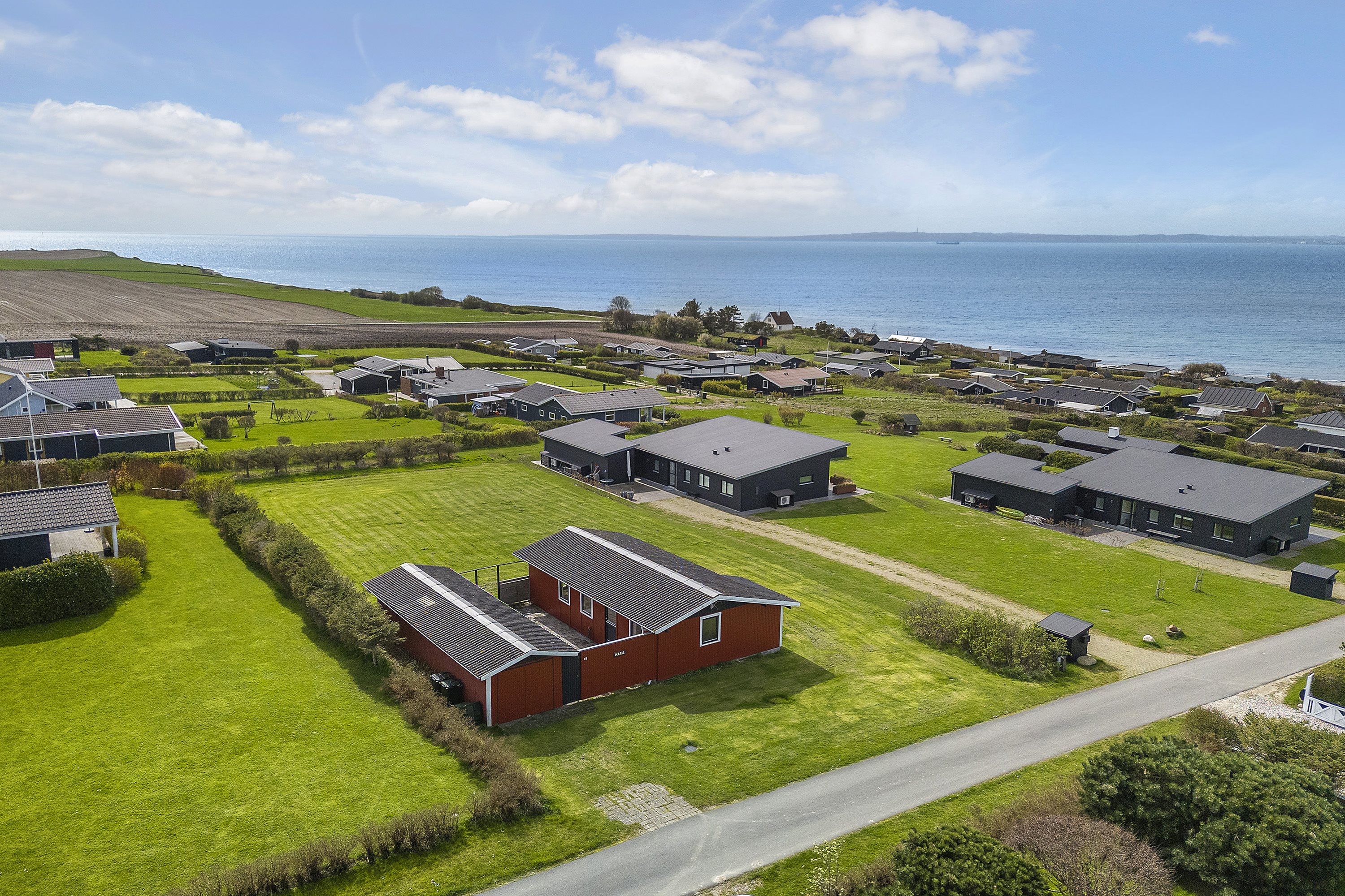 Fremhævet  billede i fuldskærmstilstand. Billede af Lerbakken 16, Skødshoved Strand, 8420 Knebel