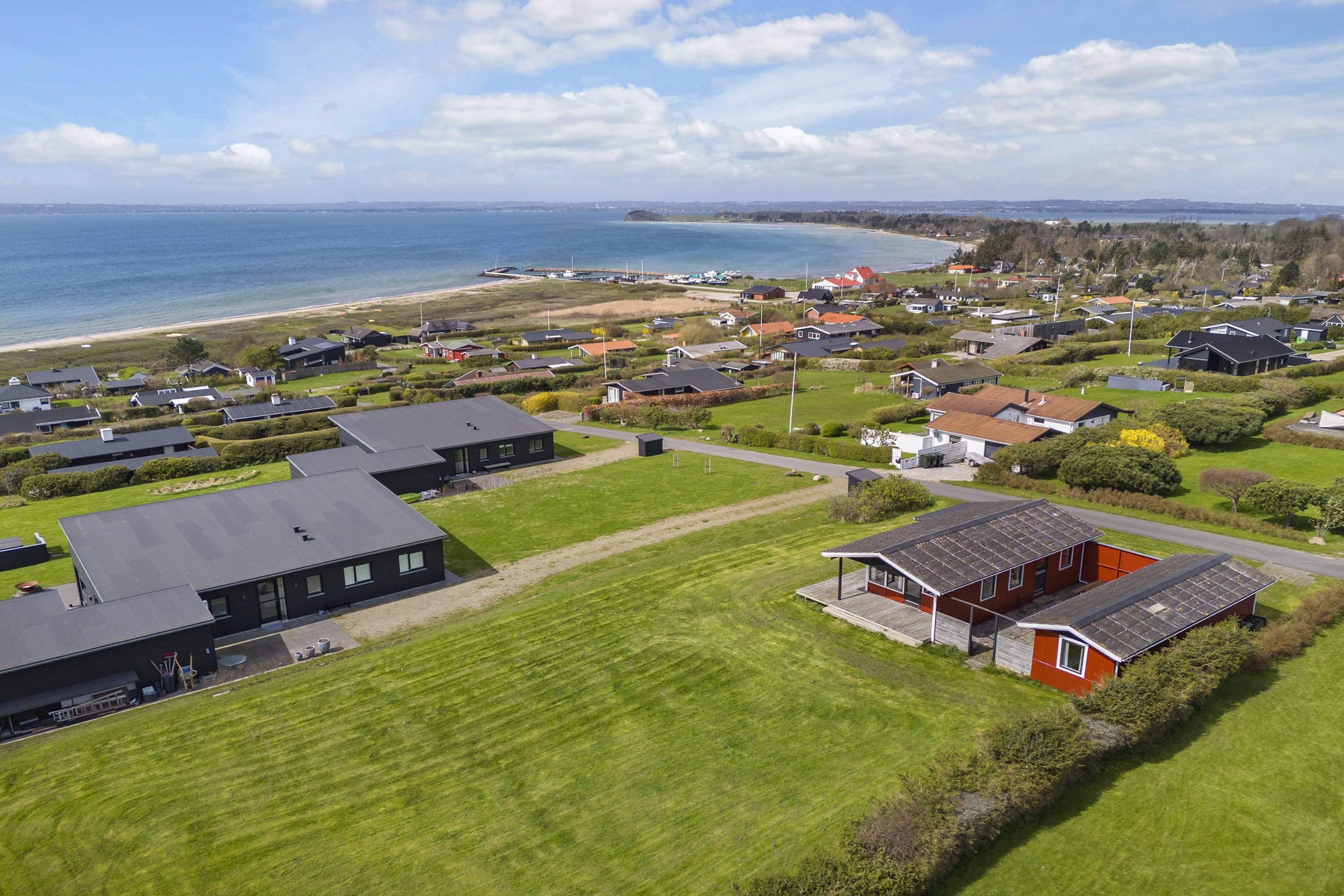 Fremhævet  billede i fuldskærmstilstand. Billede af Lerbakken 16, Skødshoved Strand, 8420 Knebel