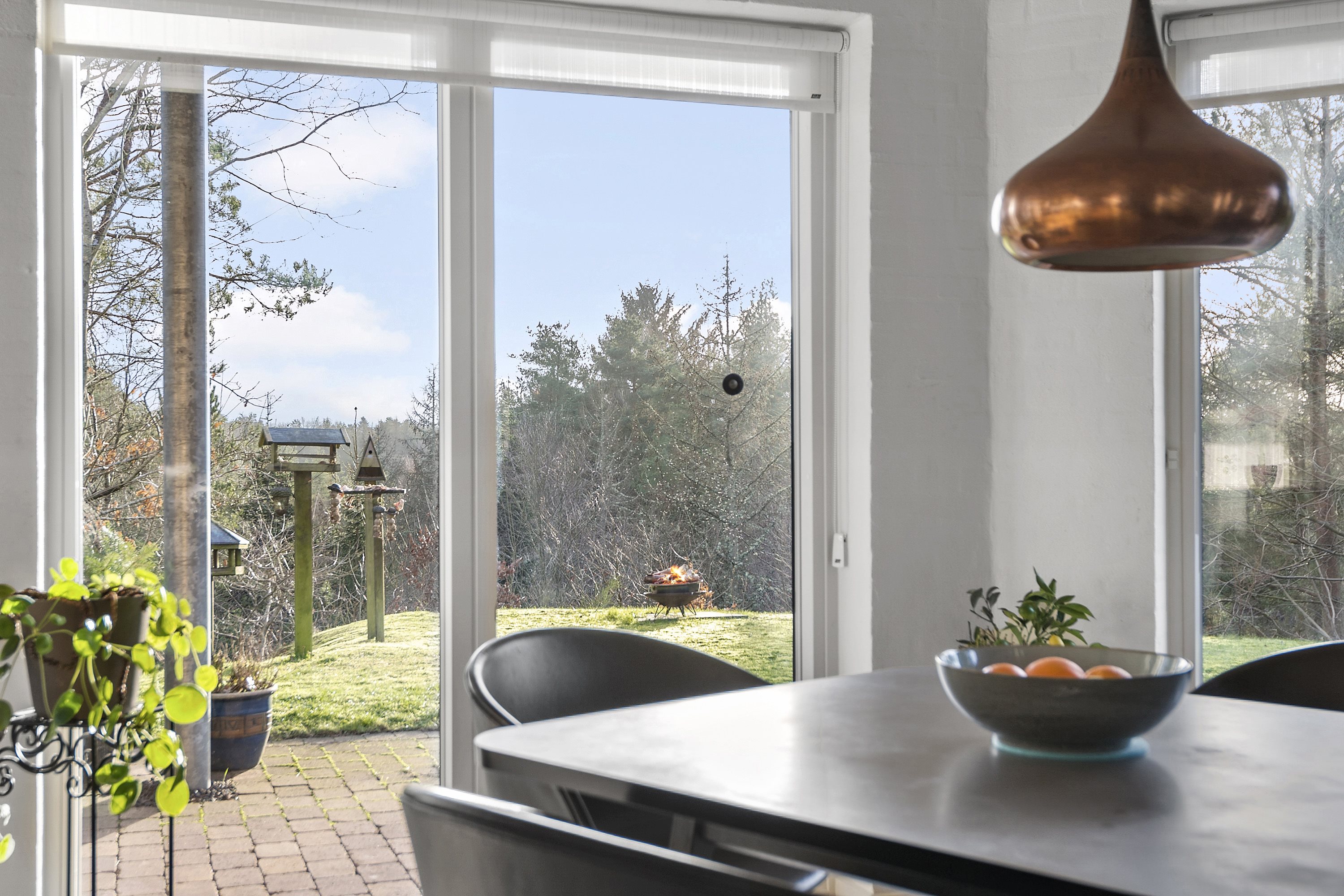 Fremhævet køkken/alrum billede i fuldskærmstilstand. Billede af Holmekollen 8, Voervadsbro, 8660 Skanderborg