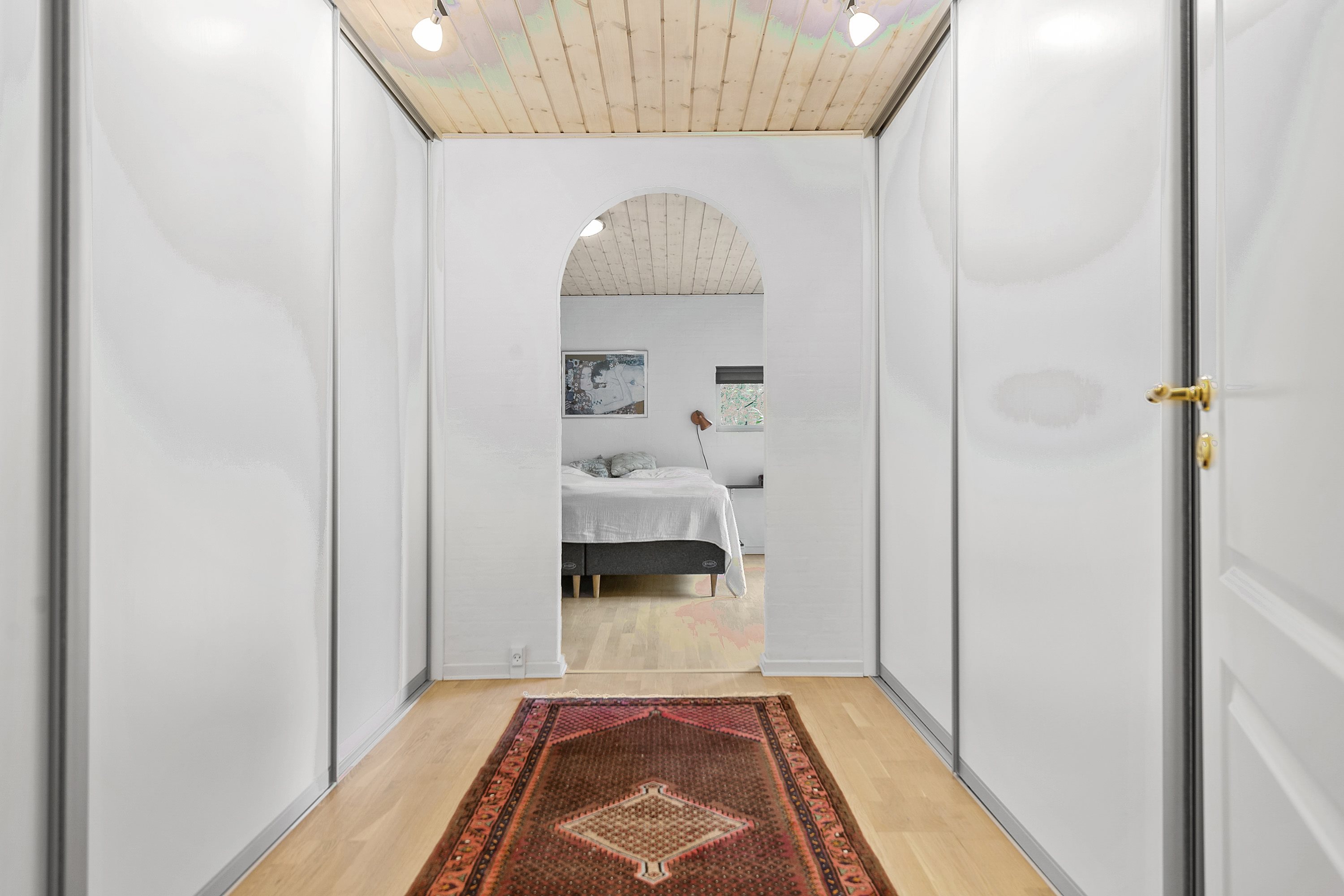 Fremhævet walk in closet billede i fuldskærmstilstand. Billede af Holmekollen 8, Voervadsbro, 8660 Skanderborg