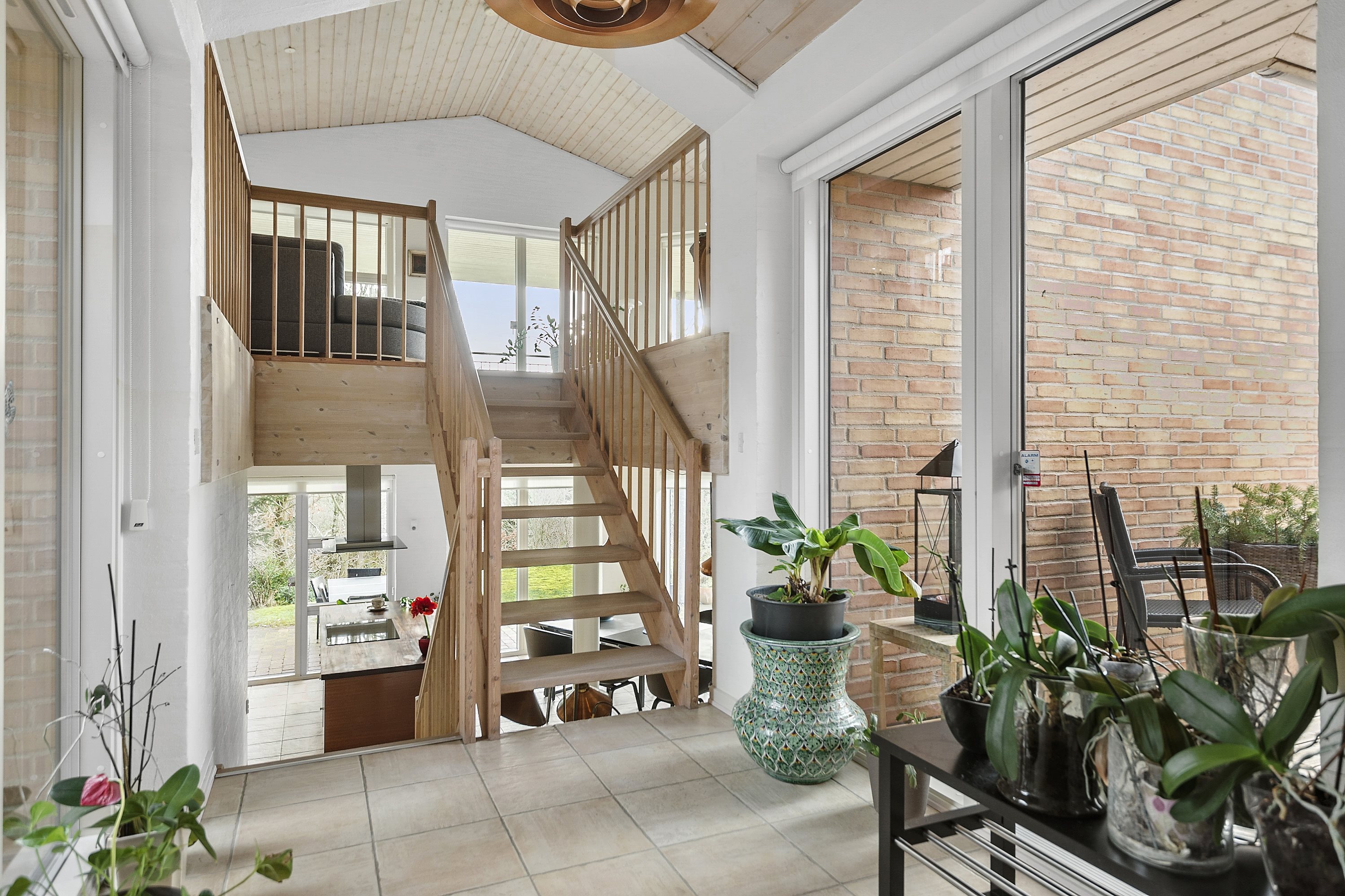 Fremhævet gang billede i fuldskærmstilstand. Billede af Holmekollen 8, Voervadsbro, 8660 Skanderborg