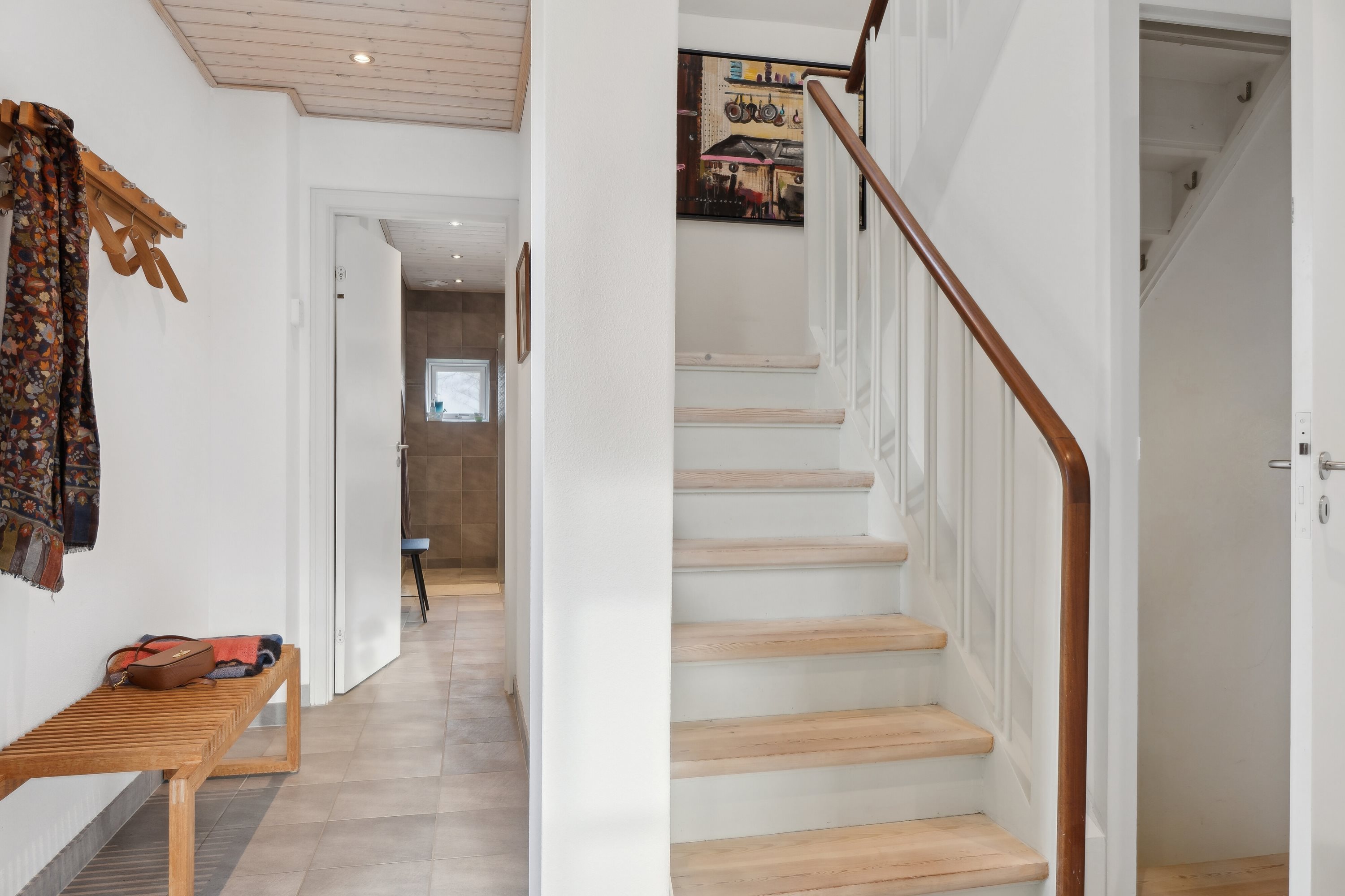 Fremhævet trappe billede i fuldskærmstilstand. Billede af Møllevænget 21, 9870 Sindal