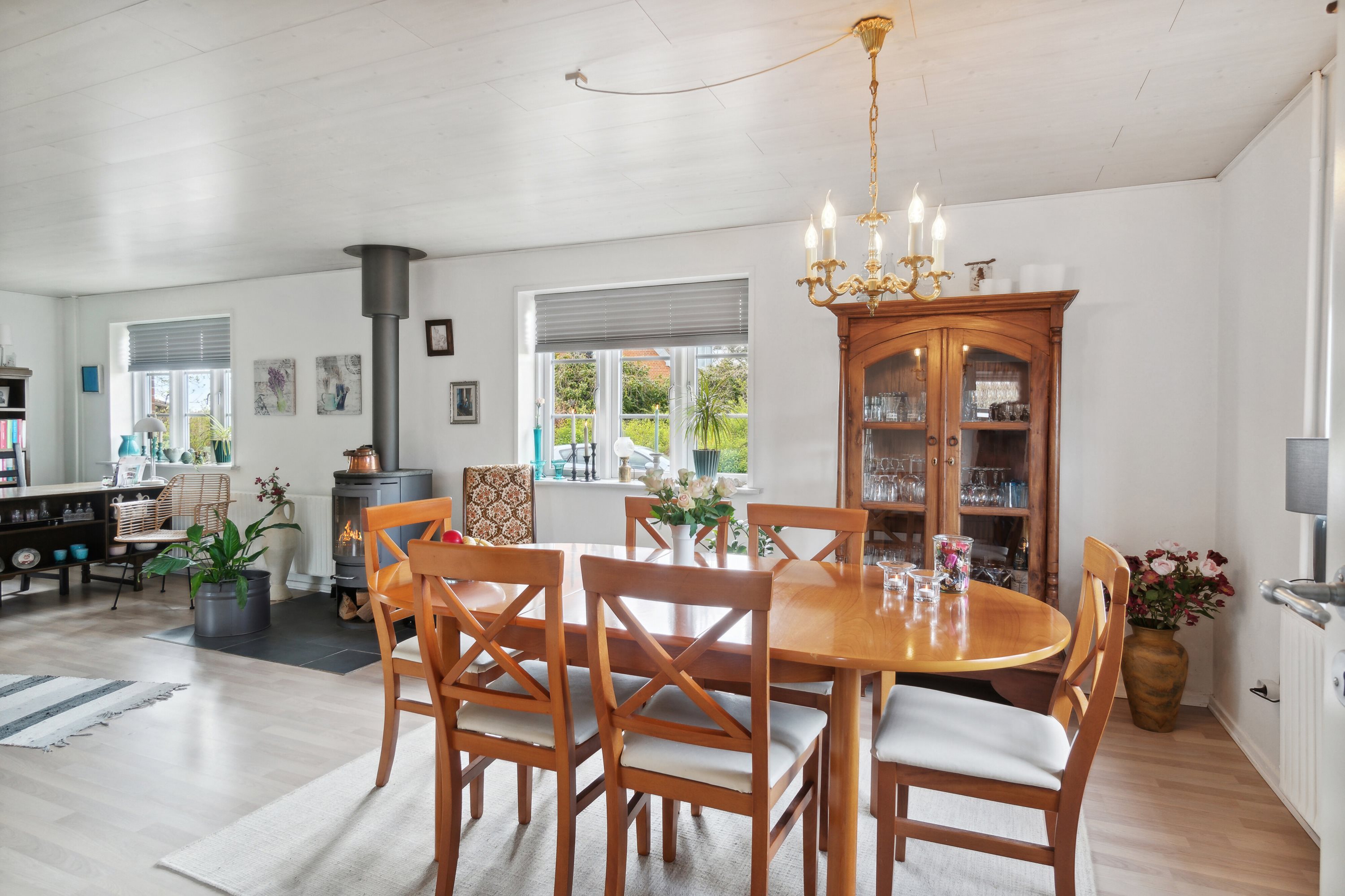 Fremhævet spisestue billede i fuldskærmstilstand. Billede af Bjerregravvej 93, Øster Bjerregrav, 8920 Randers NV