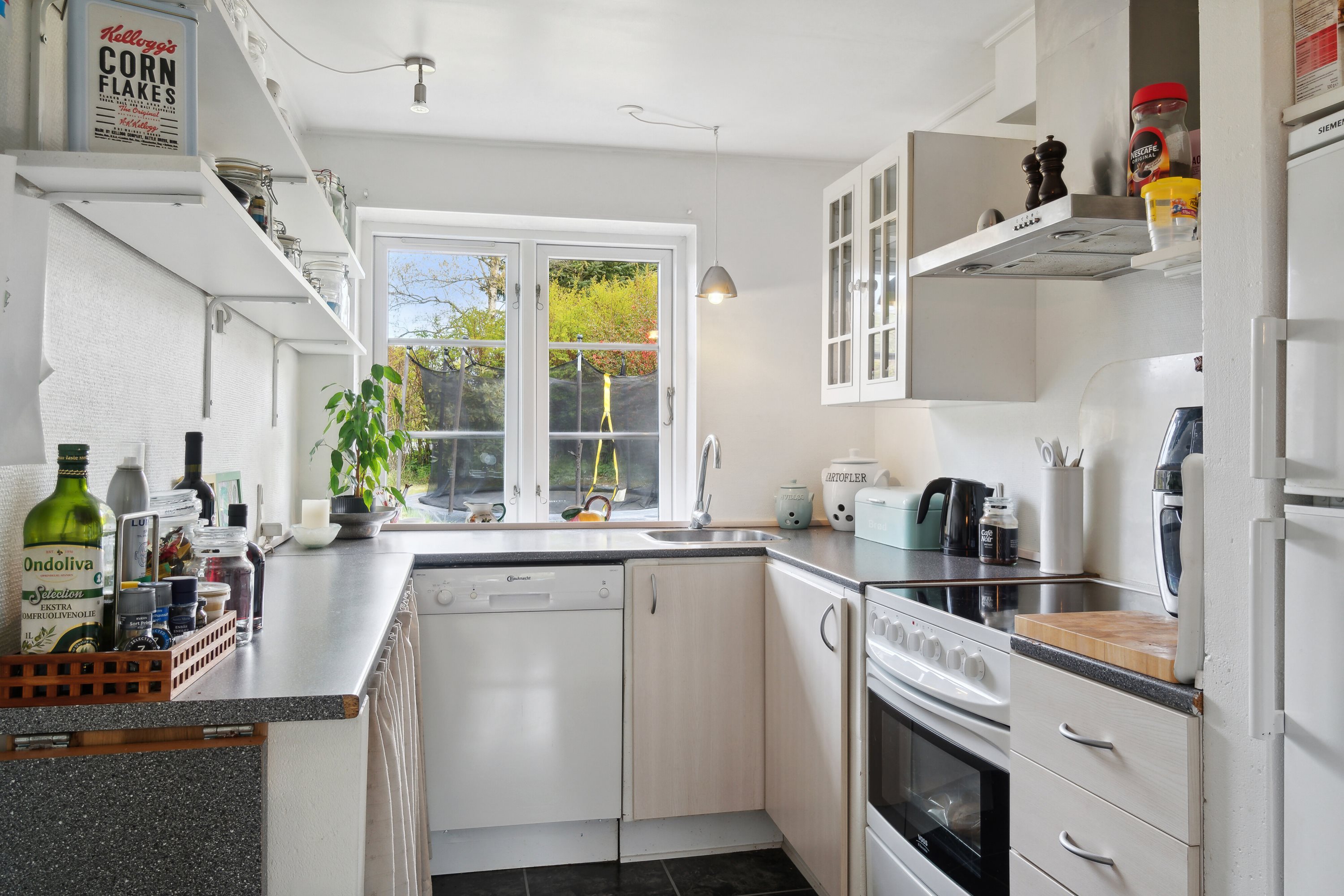 Fremhævet køkken billede i fuldskærmstilstand. Billede af Bjerregravvej 93, Øster Bjerregrav, 8920 Randers NV