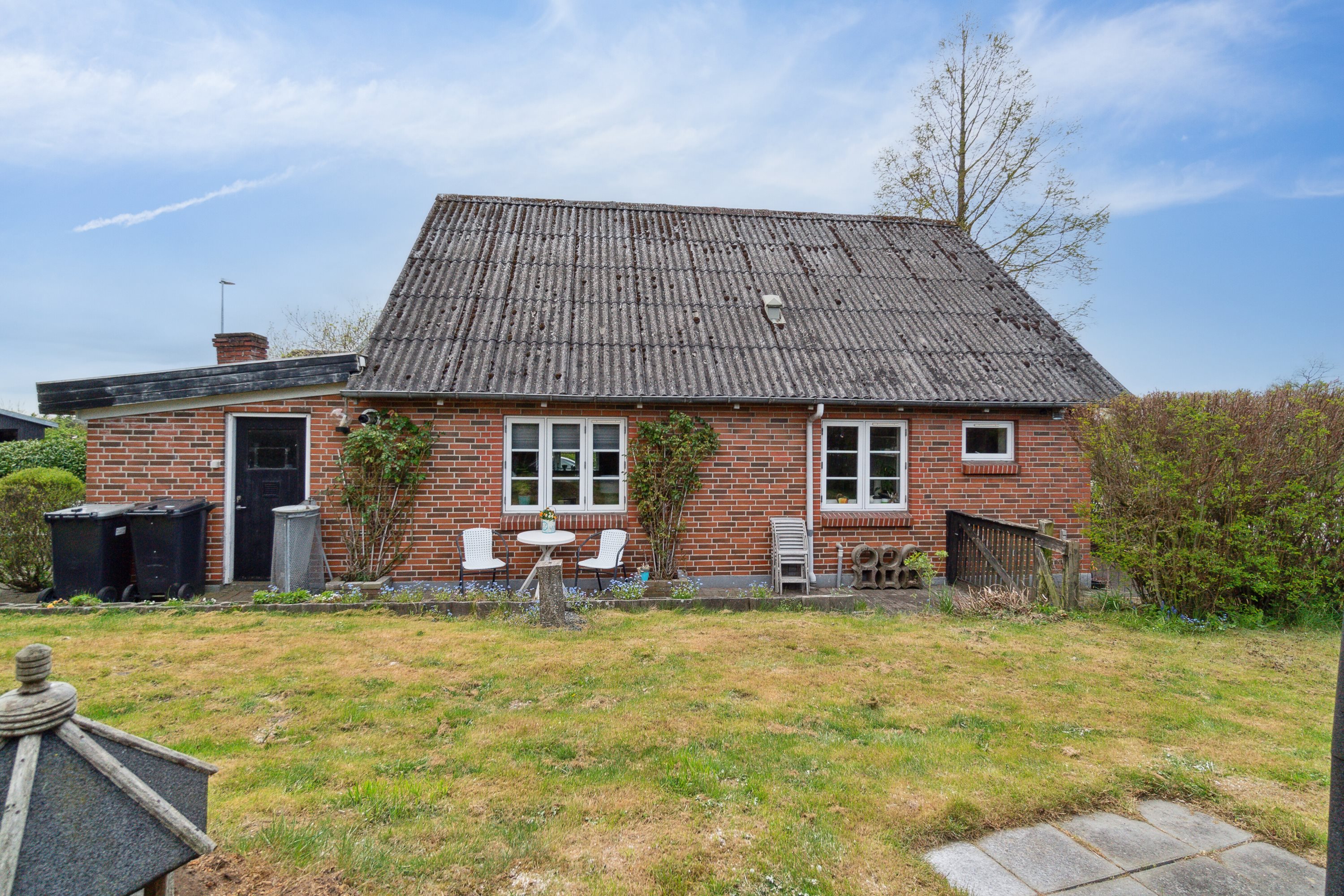 Fremhævet set fra haven billede i fuldskærmstilstand. Billede af Bjerregravvej 93, Øster Bjerregrav, 8920 Randers NV