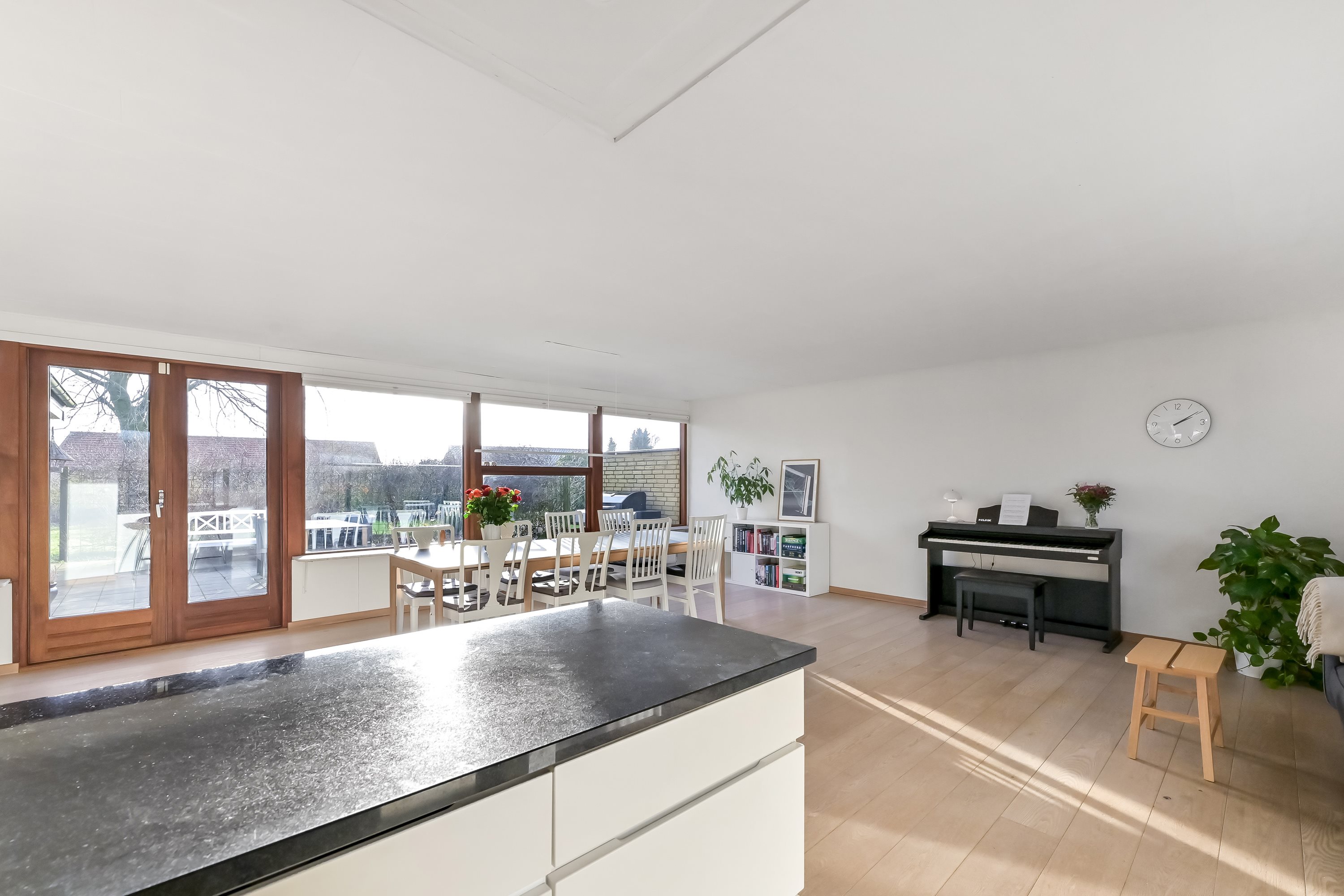 Fremhævet alrum billede i fuldskærmstilstand. Billede af Linåvænget 2, 7451 Sunds