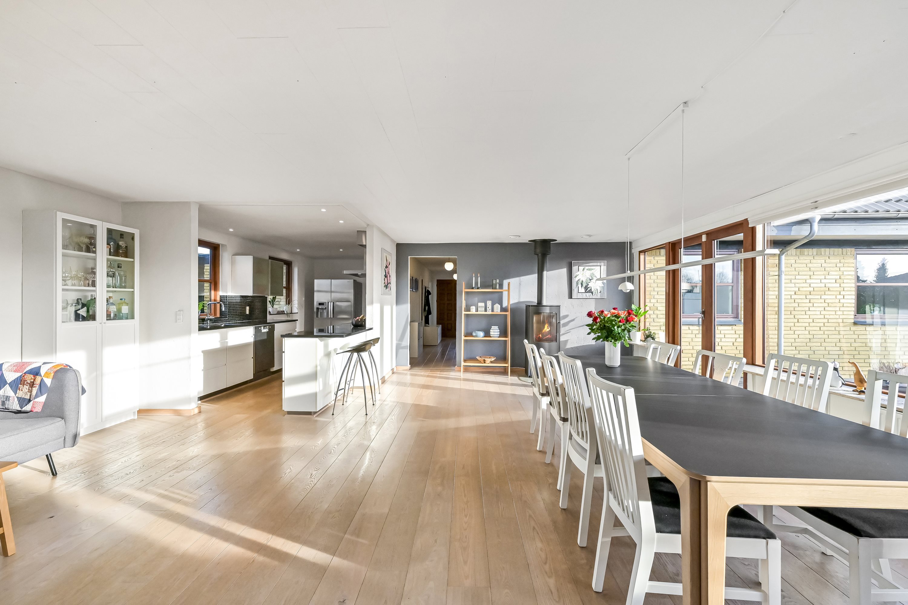 Fremhævet alrum billede i fuldskærmstilstand. Billede af Linåvænget 2, 7451 Sunds