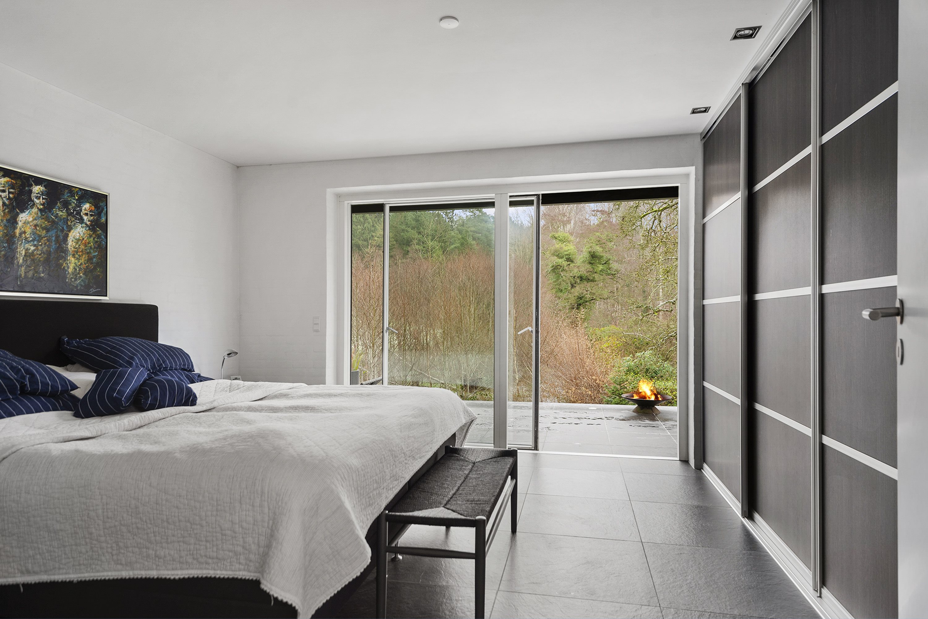 Fremhævet soveværelse billede i fuldskærmstilstand. Billede af Svinballevej 45+47, Sondrup, 8350 Hundslund