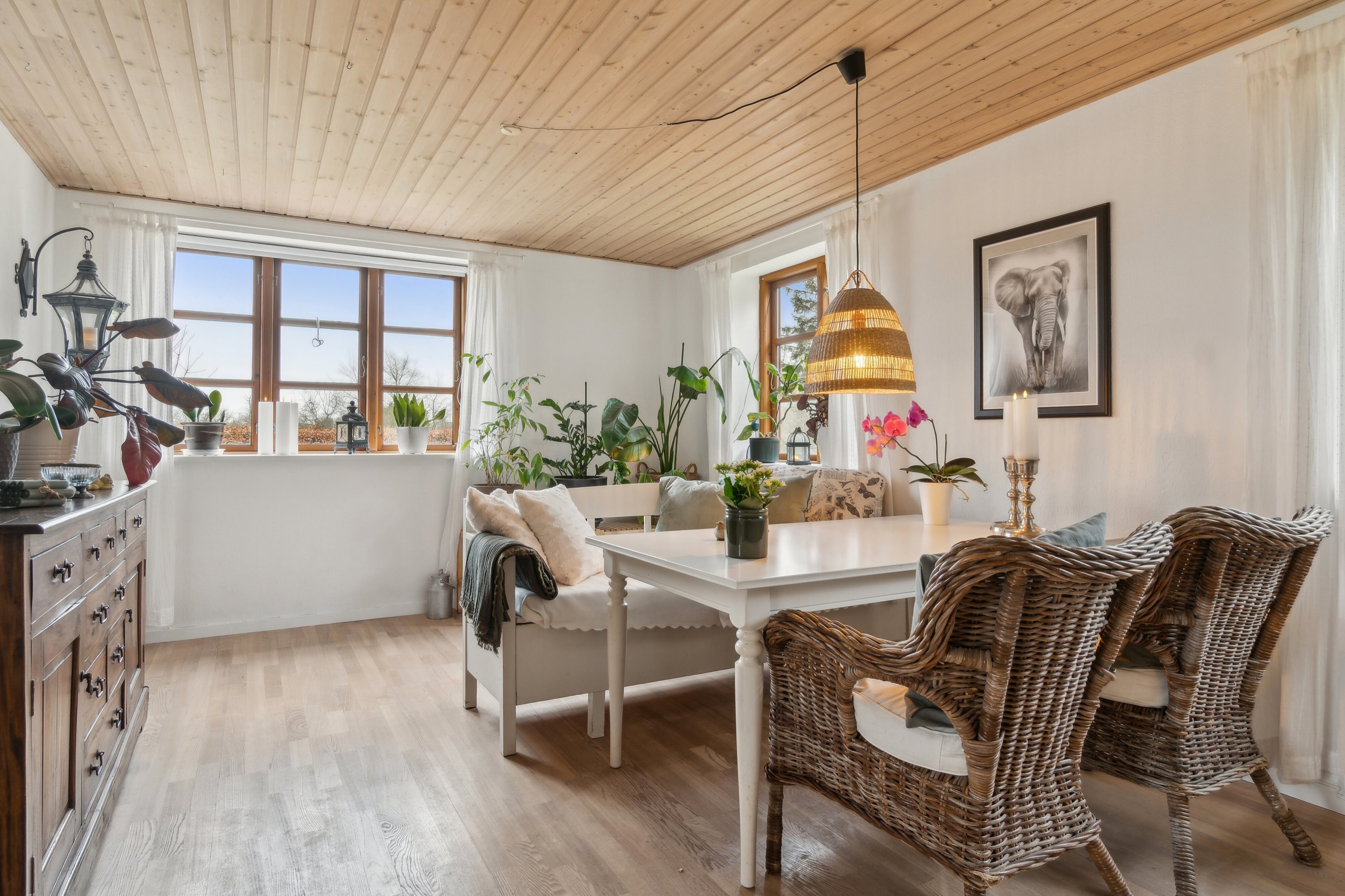 Fremhævet spiseplads billede i fuldskærmstilstand. Billede af Ringstedvej 181, 4300 Holbæk