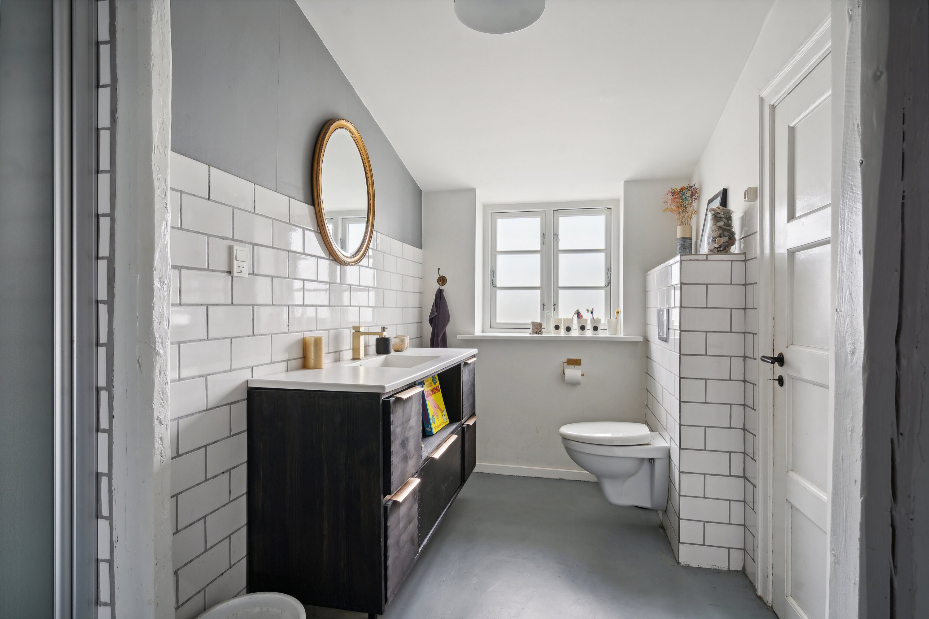 Fremhævet badeværelse billede i fuldskærmstilstand. Billede af Lunden 68, Bullerup, 5320 Agedrup