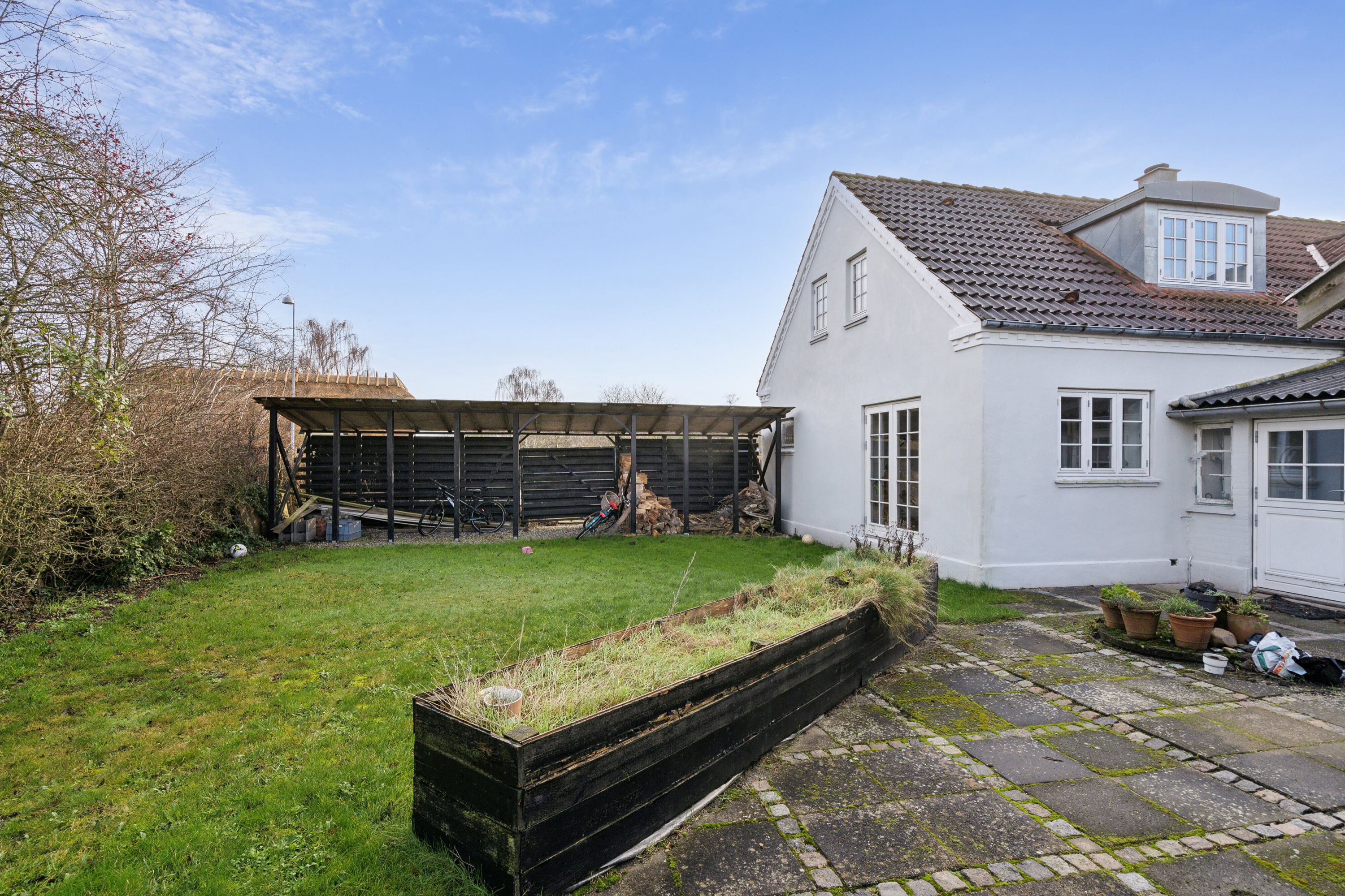 Fremhævet set fra haven billede i fuldskærmstilstand. Billede af Lunden 68, Bullerup, 5320 Agedrup