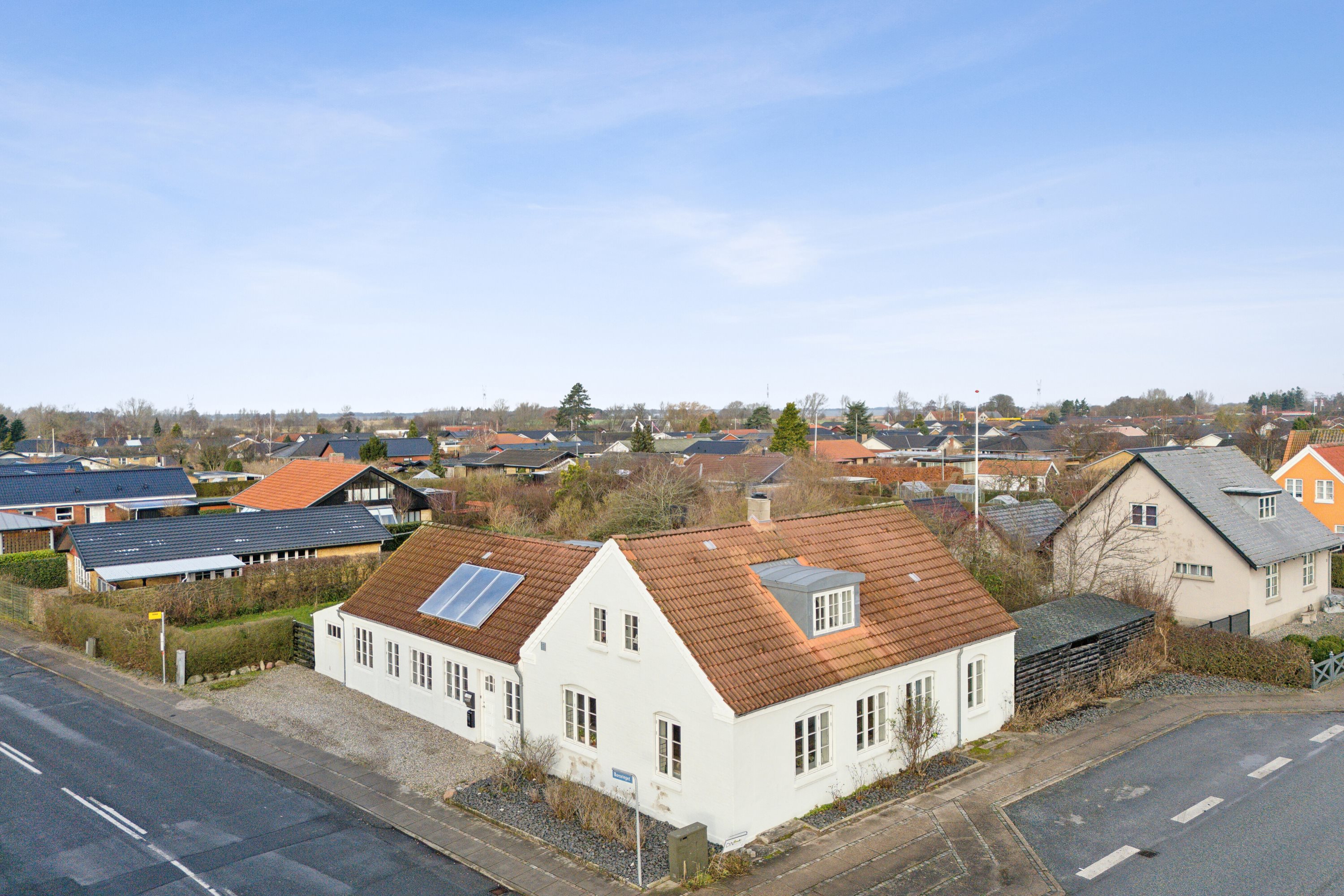 Fremhævet set fra haven billede i fuldskærmstilstand. Billede af Lunden 68, Bullerup, 5320 Agedrup