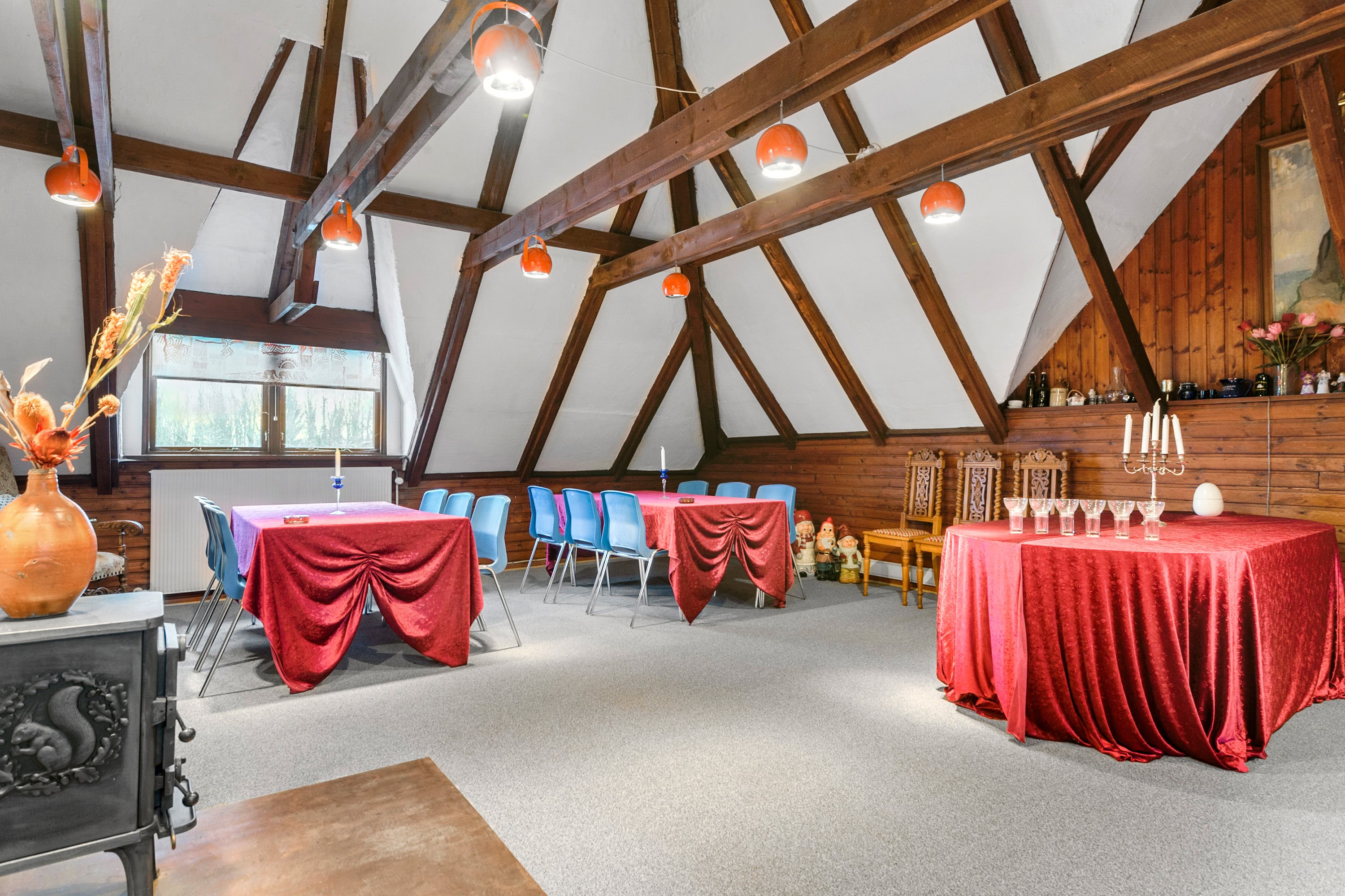 Fremhævet stue billede i fuldskærmstilstand. Billede af Sortholmvej 7, Tåning, 8660 Skanderborg