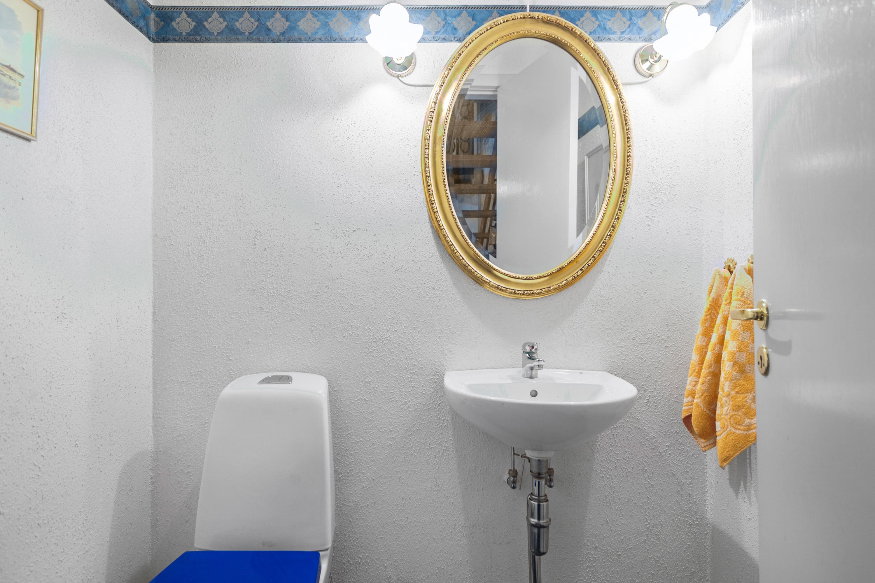 Fremhævet toilet billede i fuldskærmstilstand. Billede af Sortholmvej 7, Tåning, 8660 Skanderborg