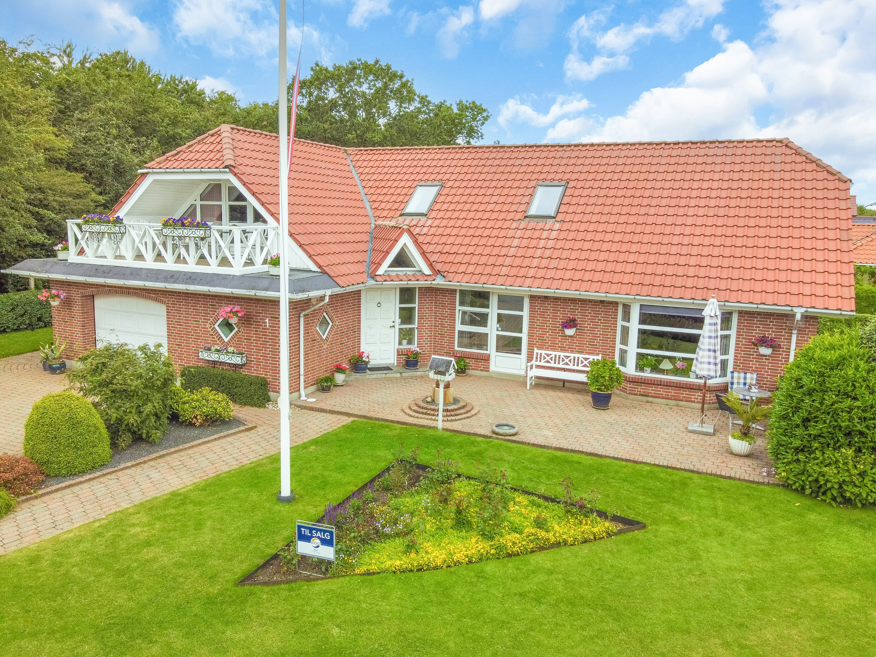 Fremhævet ejendommen billede i fuldskærmstilstand. Billede af Engparken 1, 6760 Ribe