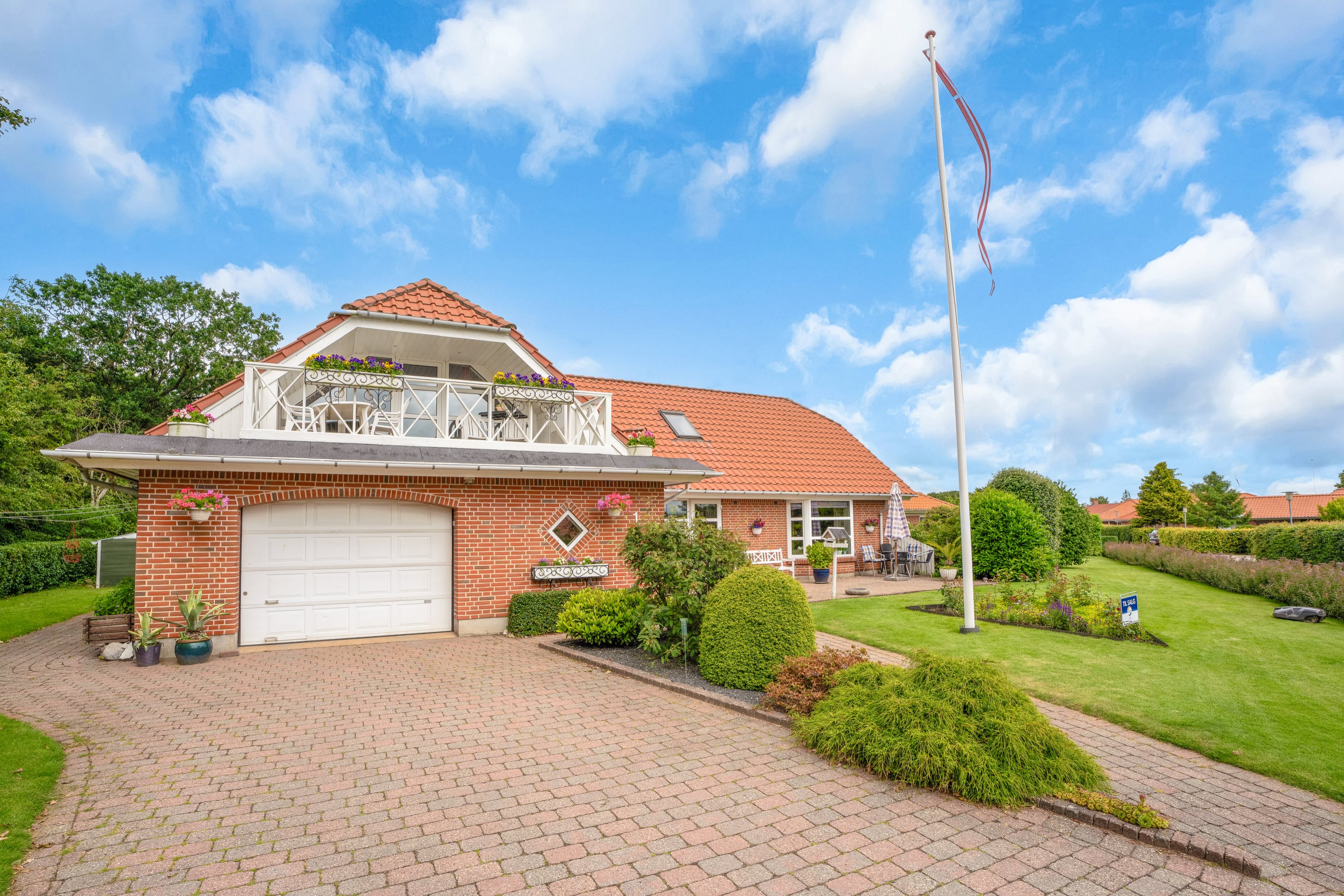 Fremhævet ejendommen billede i fuldskærmstilstand. Billede af Engparken 1, 6760 Ribe