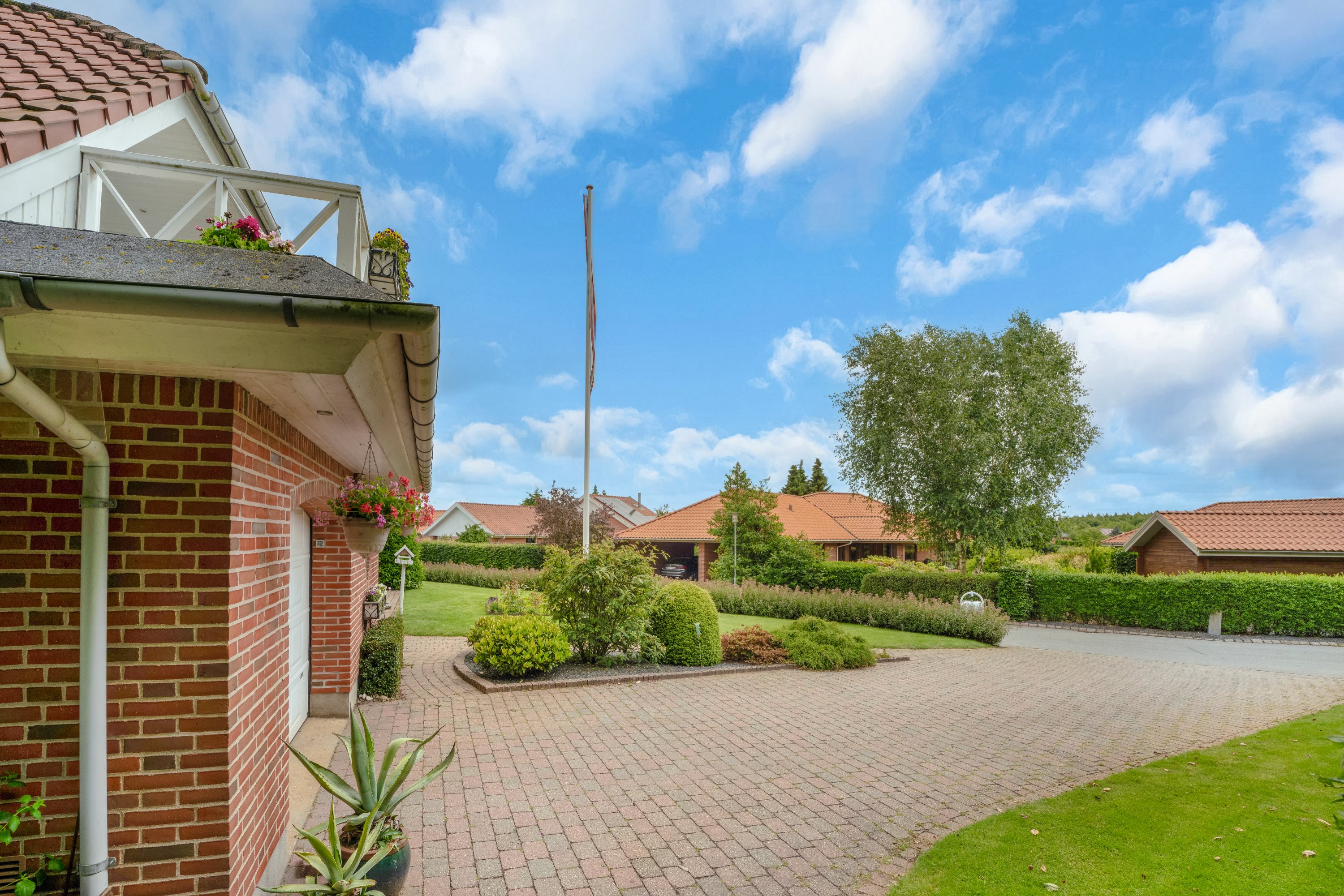 Fremhævet ejendommen billede i fuldskærmstilstand. Billede af Engparken 1, 6760 Ribe