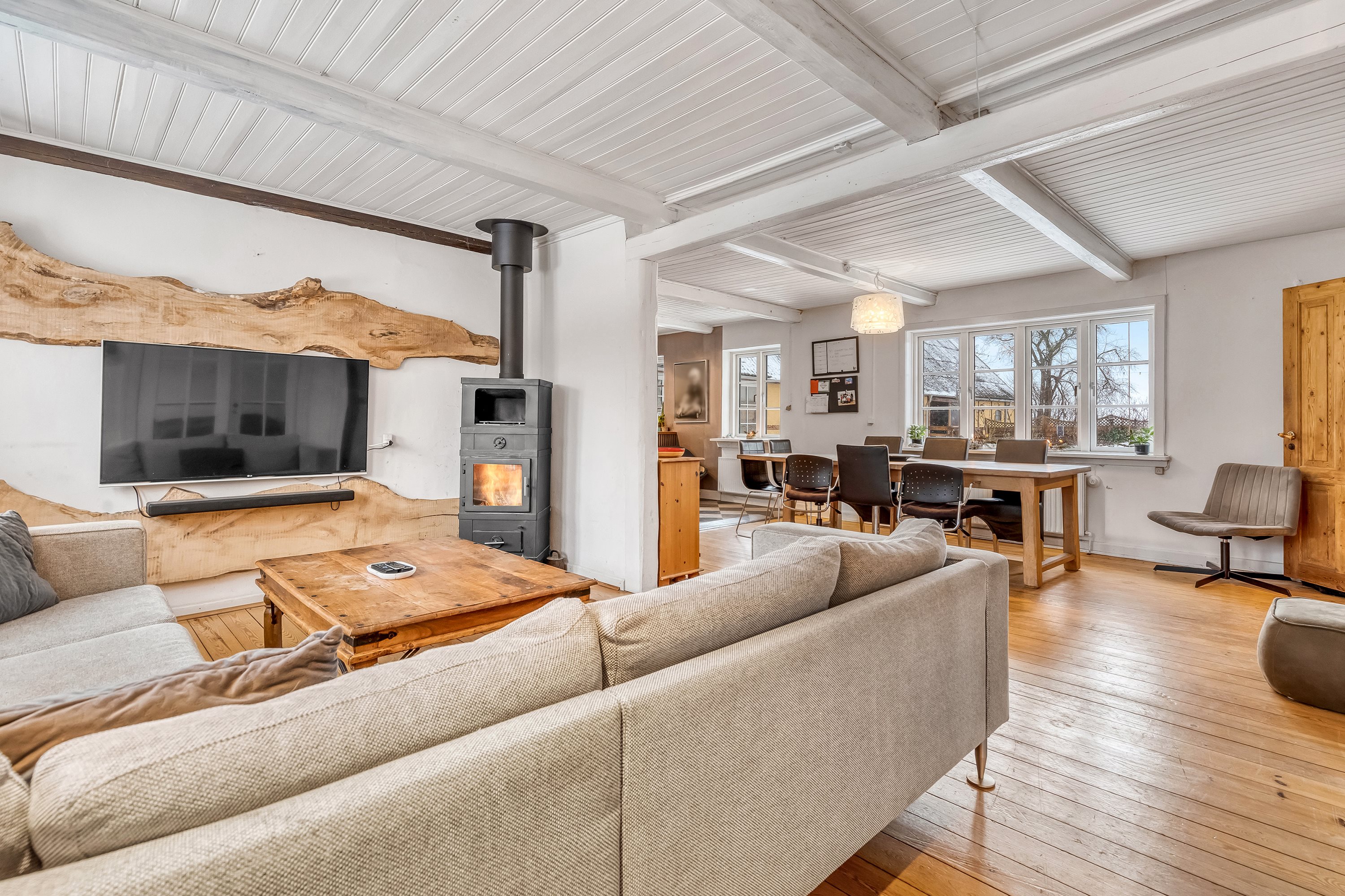 Fremhævet stue billede i fuldskærmstilstand. Billede af Østergaardsvej 9A, Dalby, 3630 Jægerspris