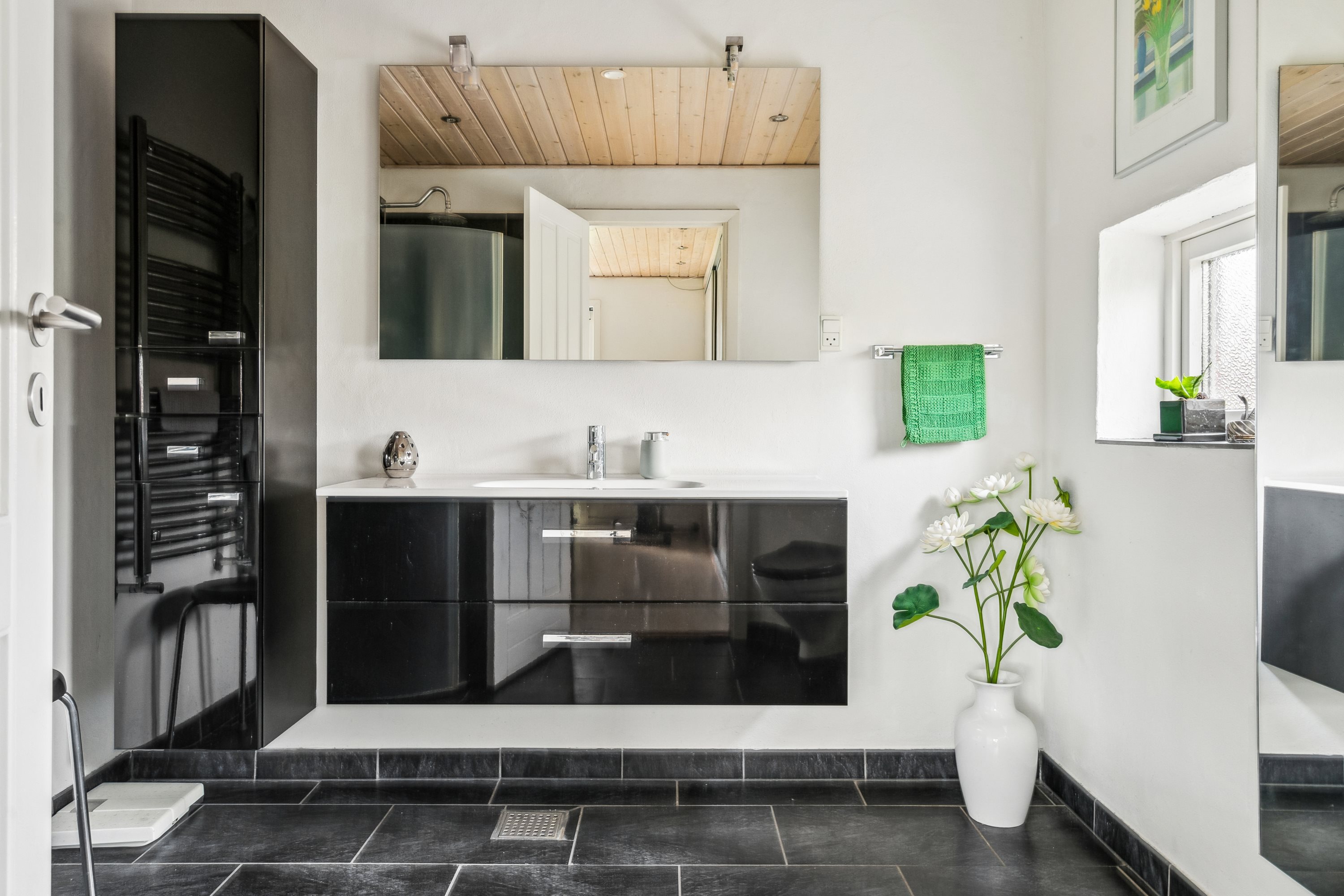 Fremhævet badeværelse billede i fuldskærmstilstand. Billede af Gl Hannerupvej 3, Hørby, 9500 Hobro