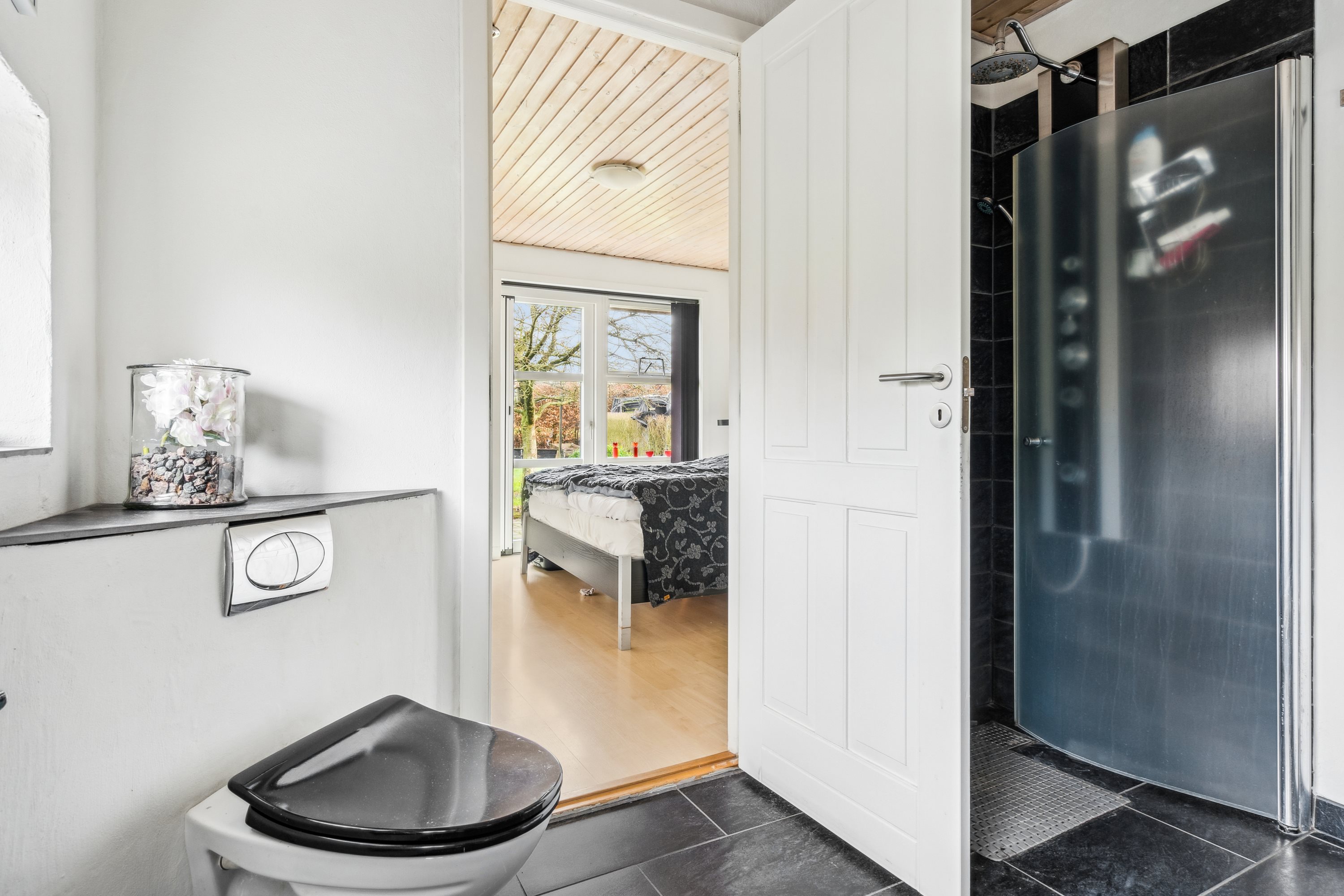 Fremhævet badeværelse billede i fuldskærmstilstand. Billede af Gl Hannerupvej 3, Hørby, 9500 Hobro