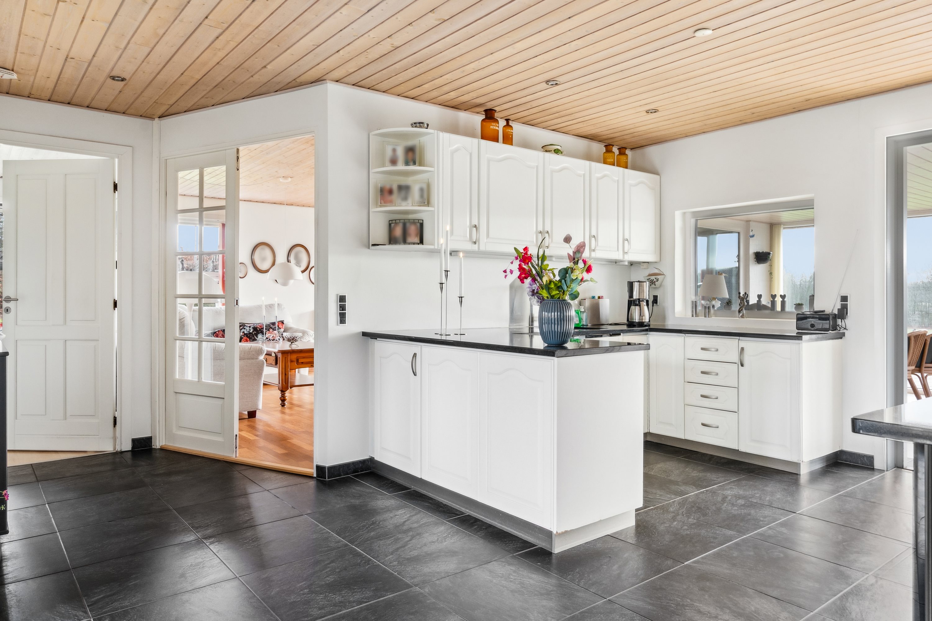 Fremhævet køkken billede i fuldskærmstilstand. Billede af Gl Hannerupvej 3, Hørby, 9500 Hobro