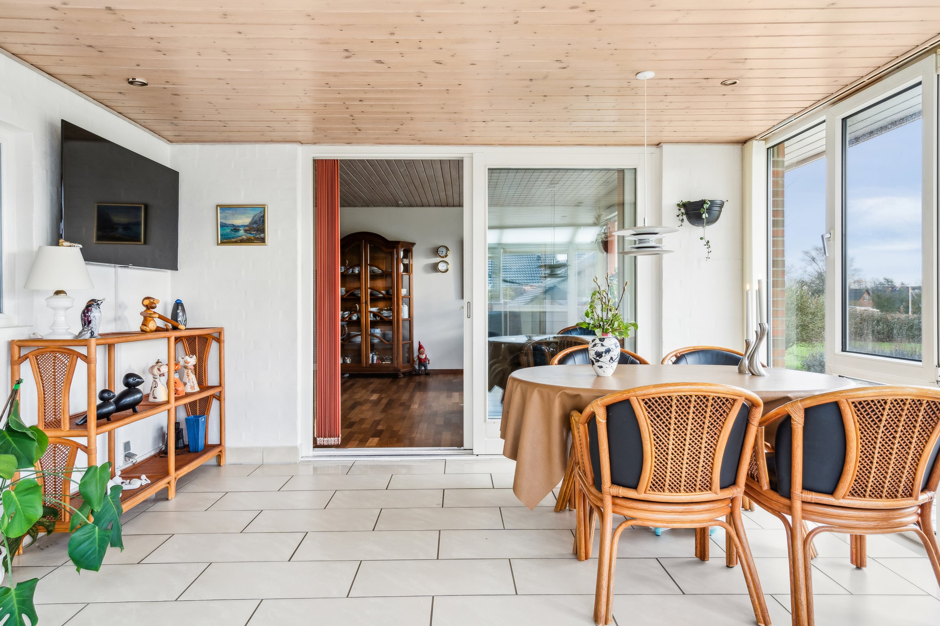 Fremhævet udestue billede i fuldskærmstilstand. Billede af Gl Hannerupvej 3, Hørby, 9500 Hobro