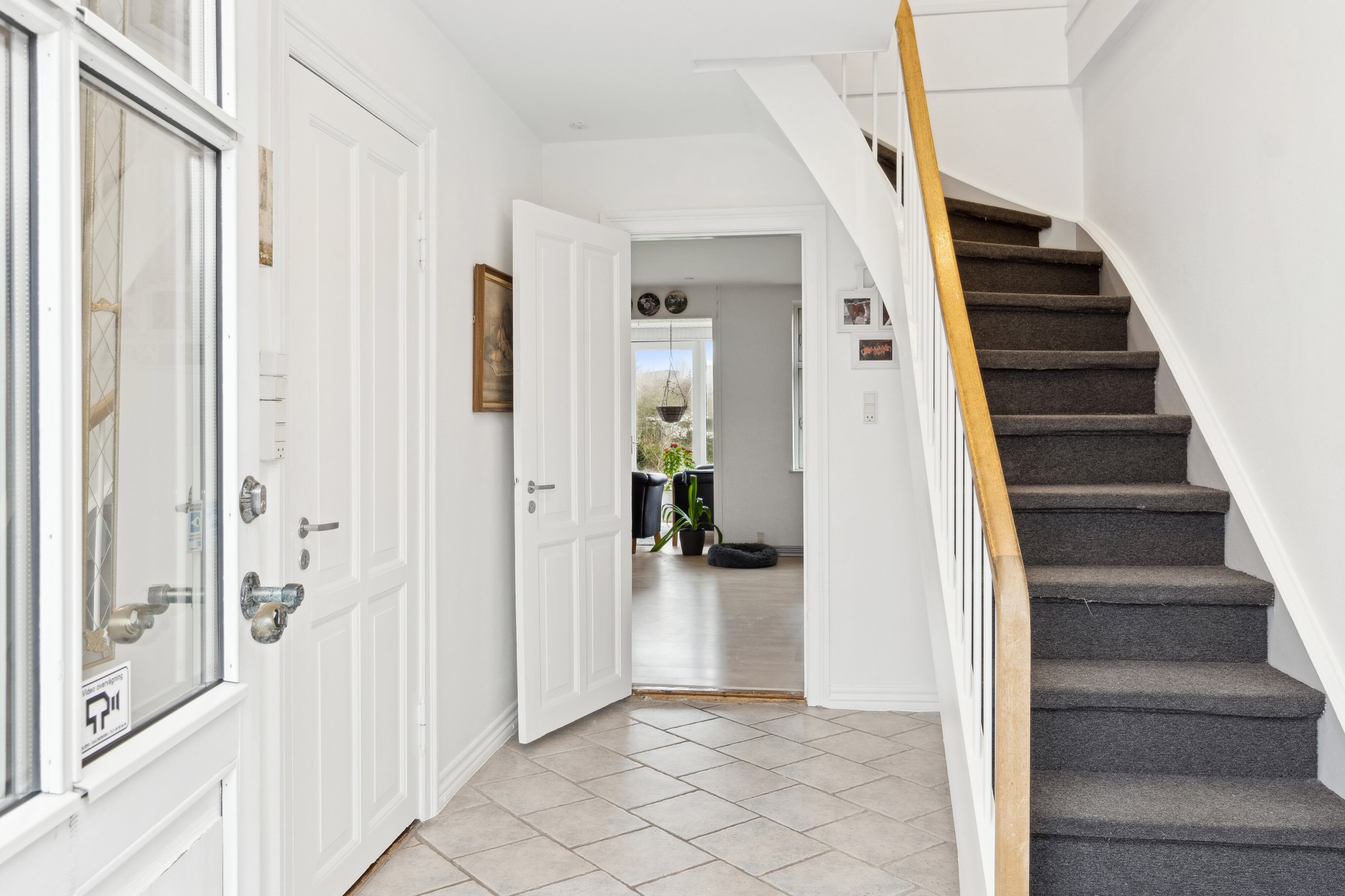 Fremhævet hall billede i fuldskærmstilstand. Billede af Elledevej 44, 4400 Kalundborg