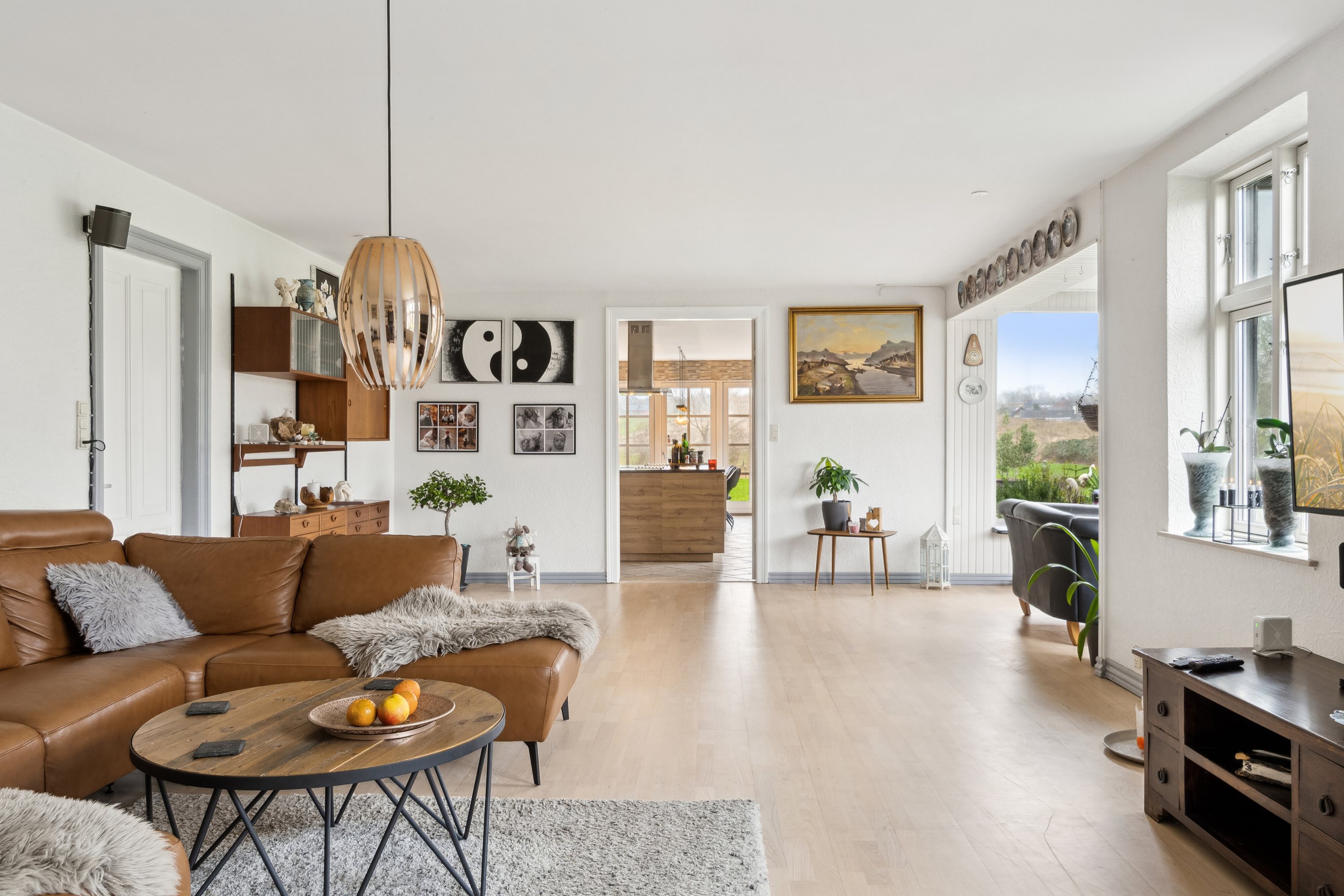 Fremhævet stue billede i fuldskærmstilstand. Billede af Elledevej 44, 4400 Kalundborg