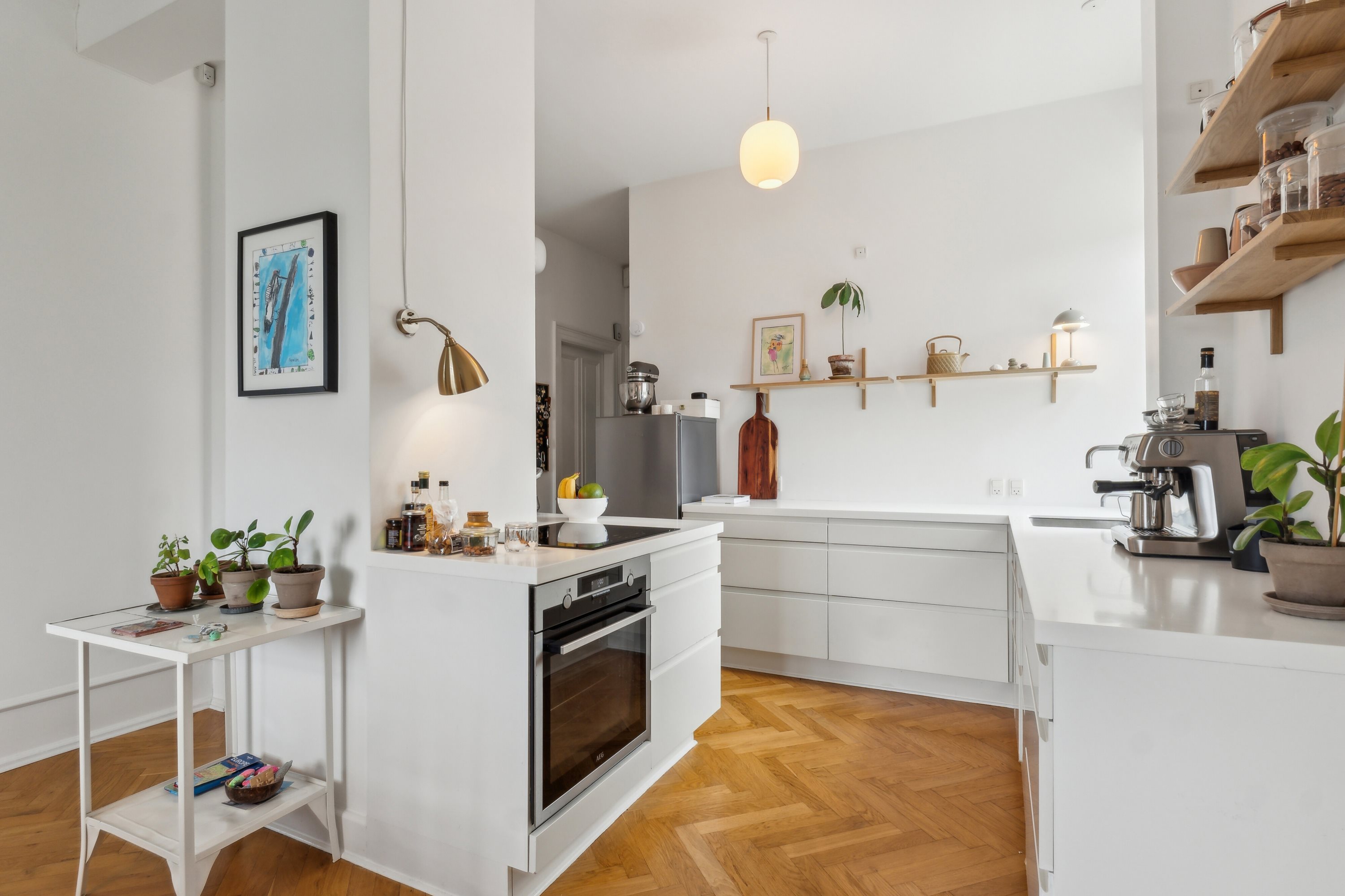 Fremhævet køkken billede i fuldskærmstilstand. Billede af Brogårdsvej 3, st.., 2820 Gentofte