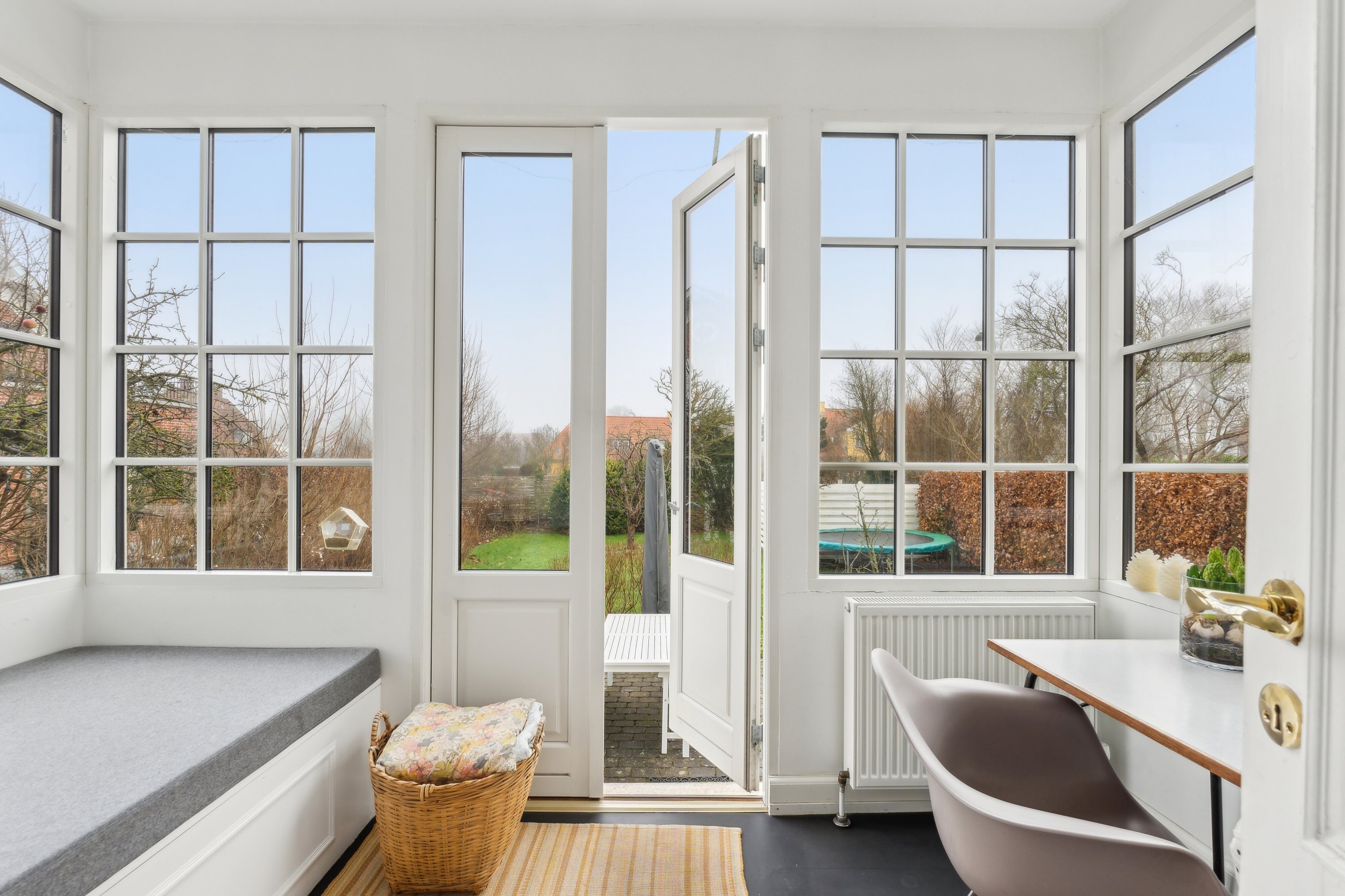 Fremhævet arbejdsværelse billede i fuldskærmstilstand. Billede af Brogårdsvej 3, st.., 2820 Gentofte