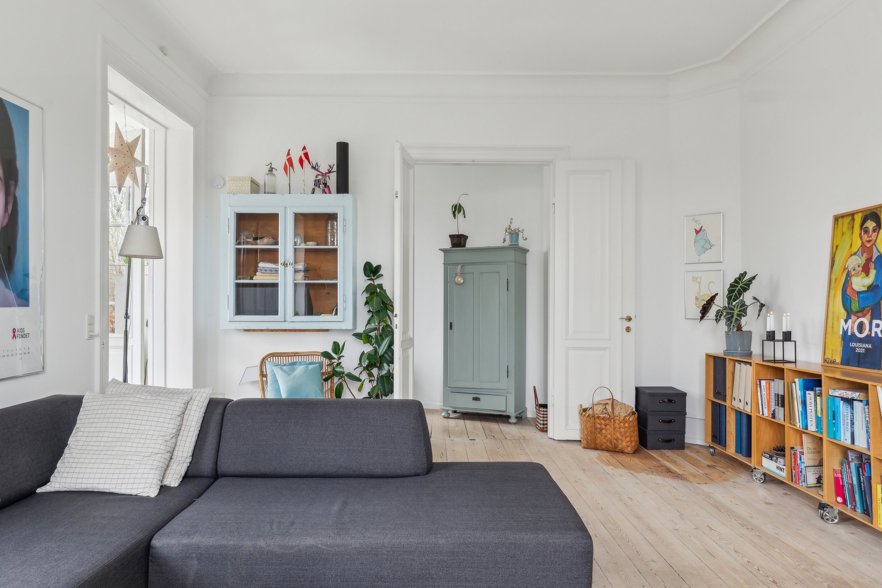 Fremhævet stue billede i fuldskærmstilstand. Billede af Brogårdsvej 3, st.., 2820 Gentofte